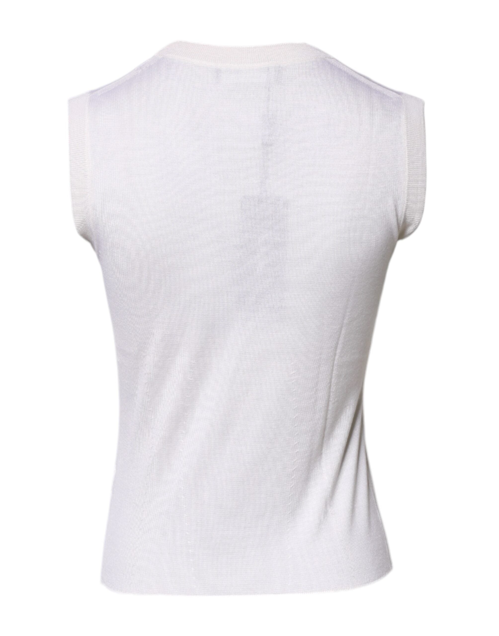 Débardeur sans manches en cachemire blanc Dolce & Gabbana avec col rond, porté sur mannequin.