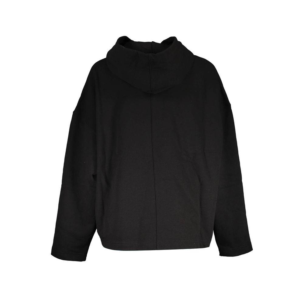 Sweat à capuche pour femmes Calvin Klein en coton noir, doux et confortable, avec logo discret sur la poitrine.