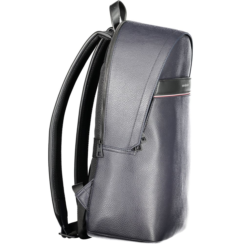 Sac à dos homme Tommy Hilfiger en polyuréthane bleu, avec poches et bandoulière ajustable, style moderne et pratique.