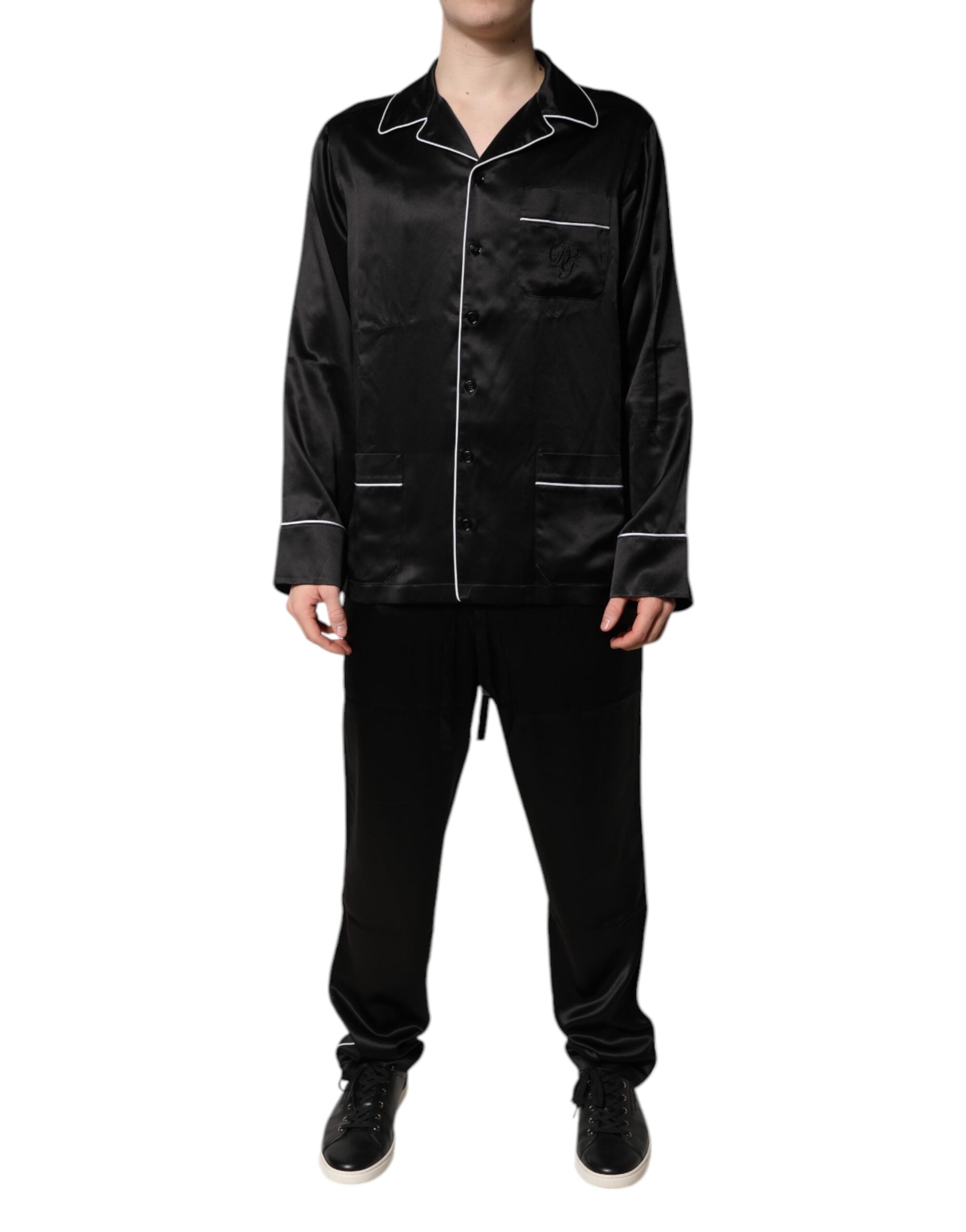 Ensemble de pyjama Dolce & Gabbana en soie noire avec chemise et pantalon, vêtements de nuit élégants et confortables.