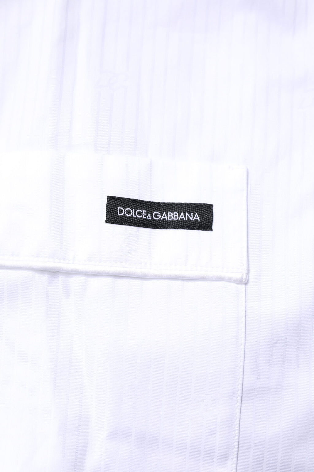 Pyjama Dolce & Gabbana en coton blanc, chemise et pantalon de sommeil confortables, idéal pour le repos.