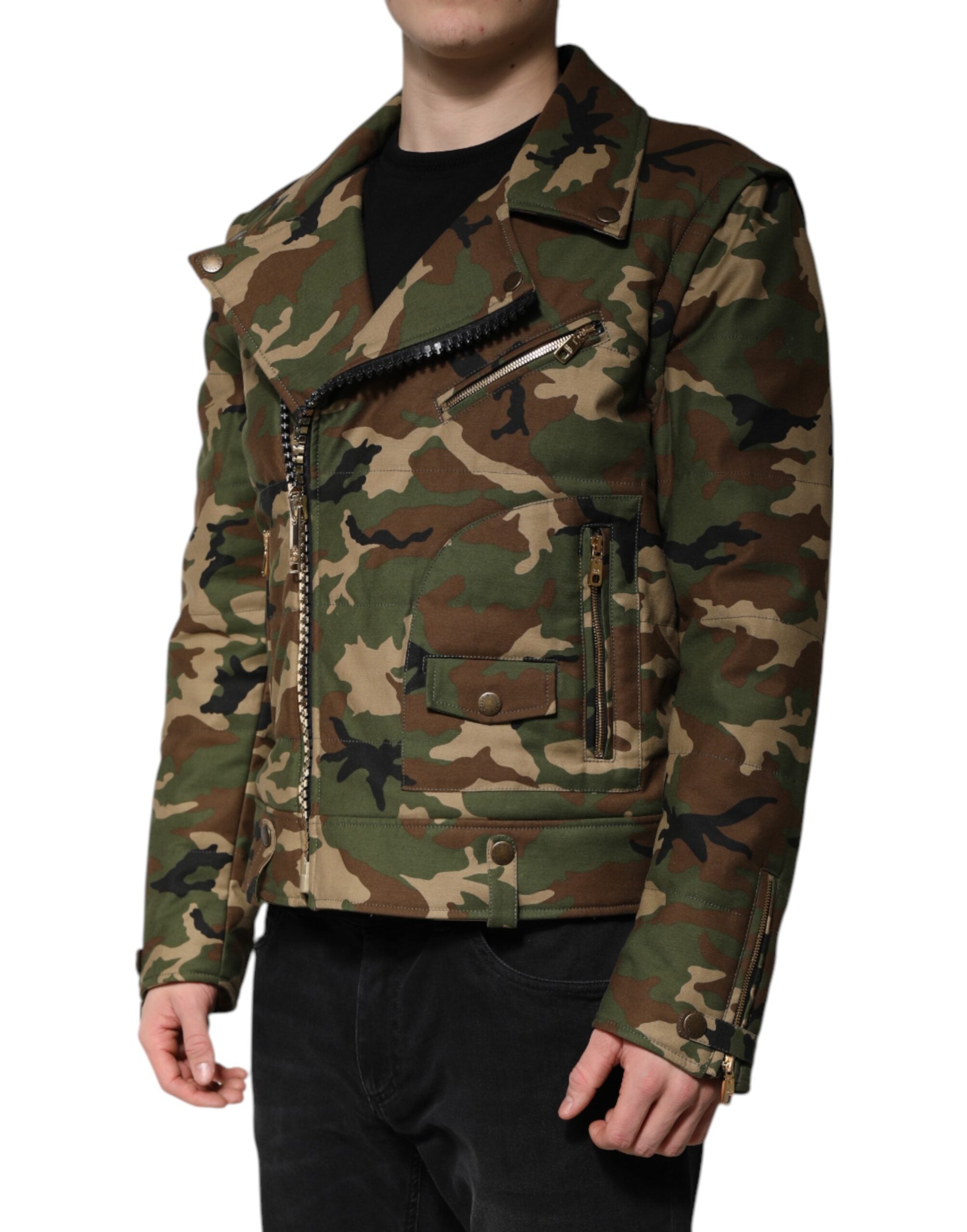 Veste en nylon camouflage multicolore Dolce & Gabbana pour motard, avec détails de style audacieux et coupe moderne.