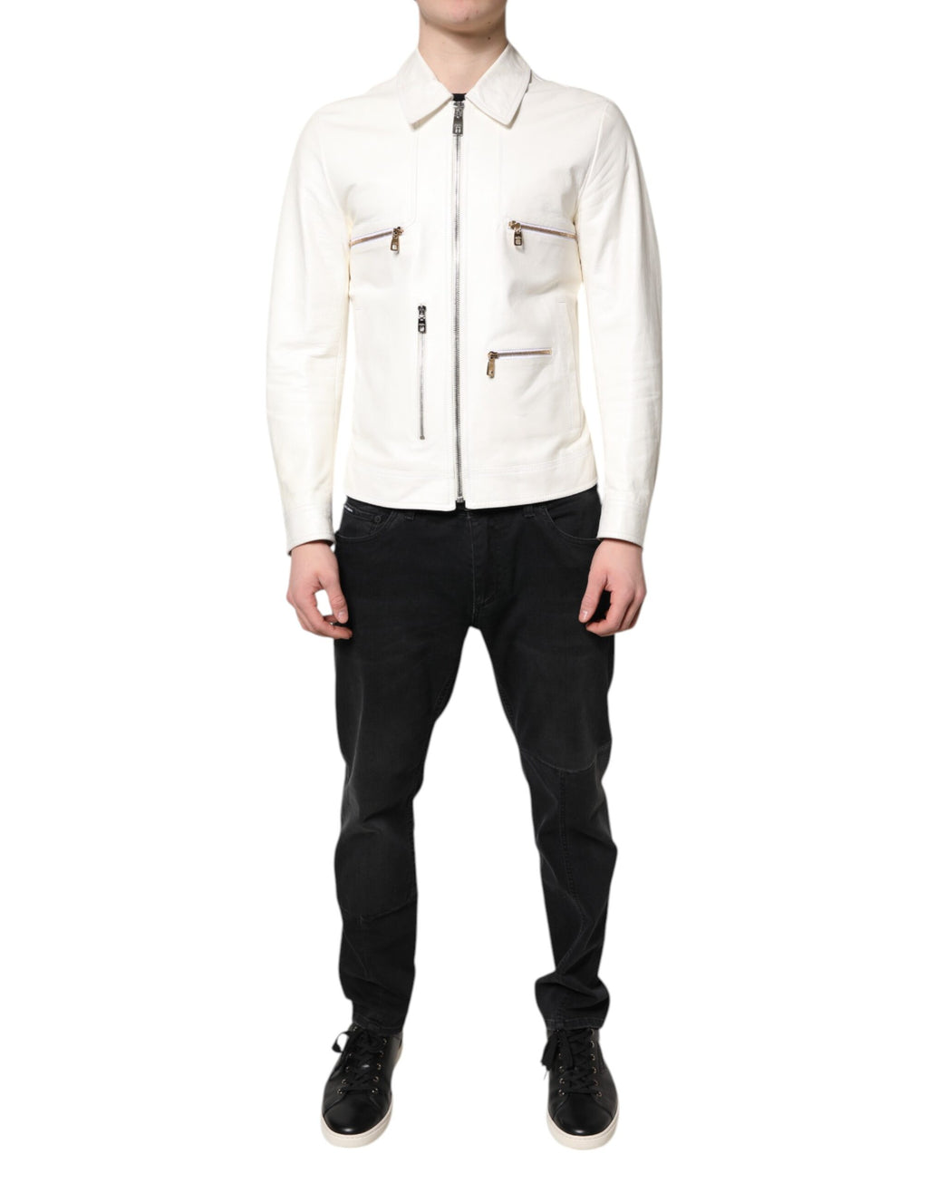 Veste biker blanche Dolce & Gabbana avec col, zip complet et coupe slim, affichant un style élégant et moderne.