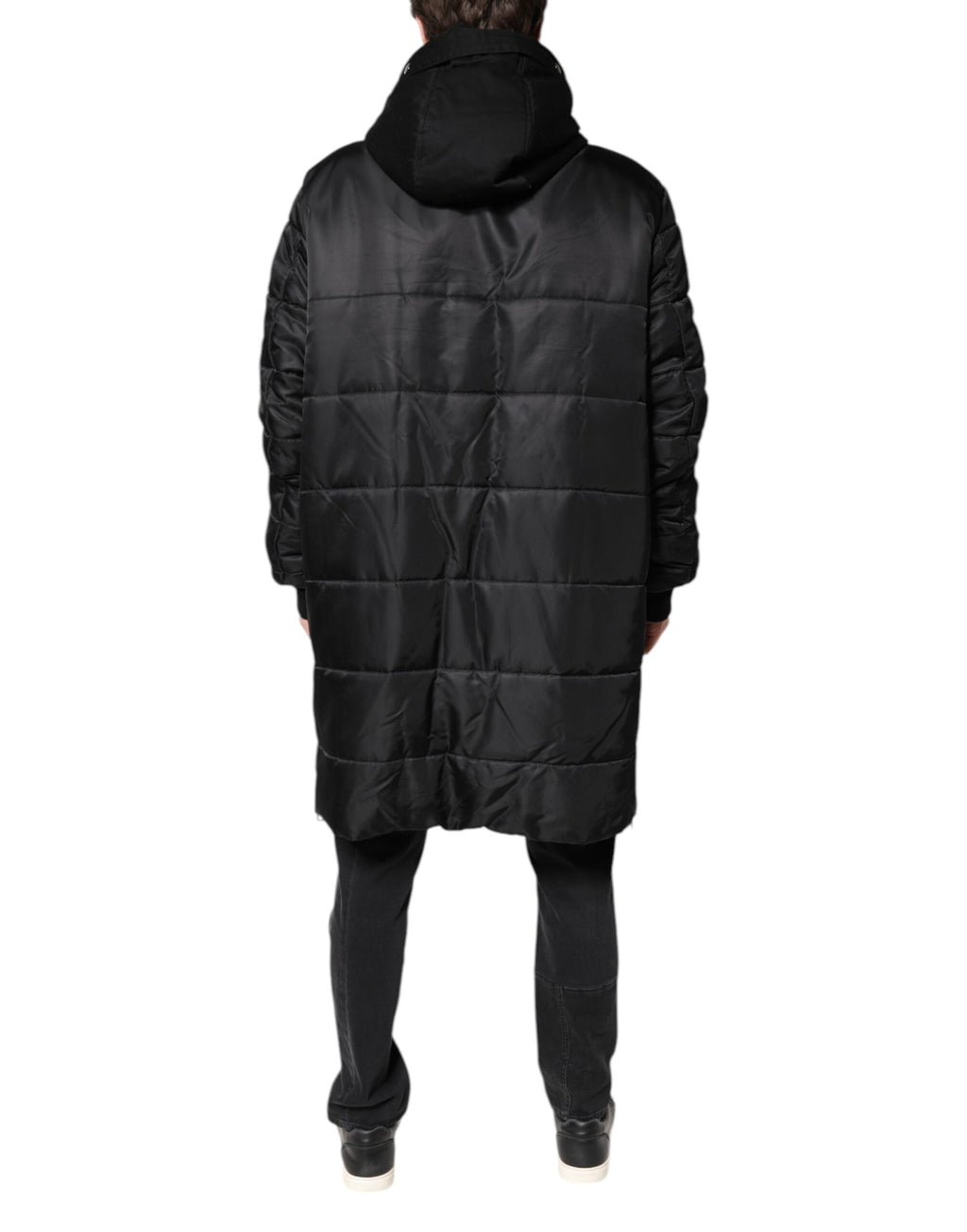 Manteau d'hiver noir avec capuche Dolce & Gabbana, parka chaud et élégant pour femmes ou hommes.