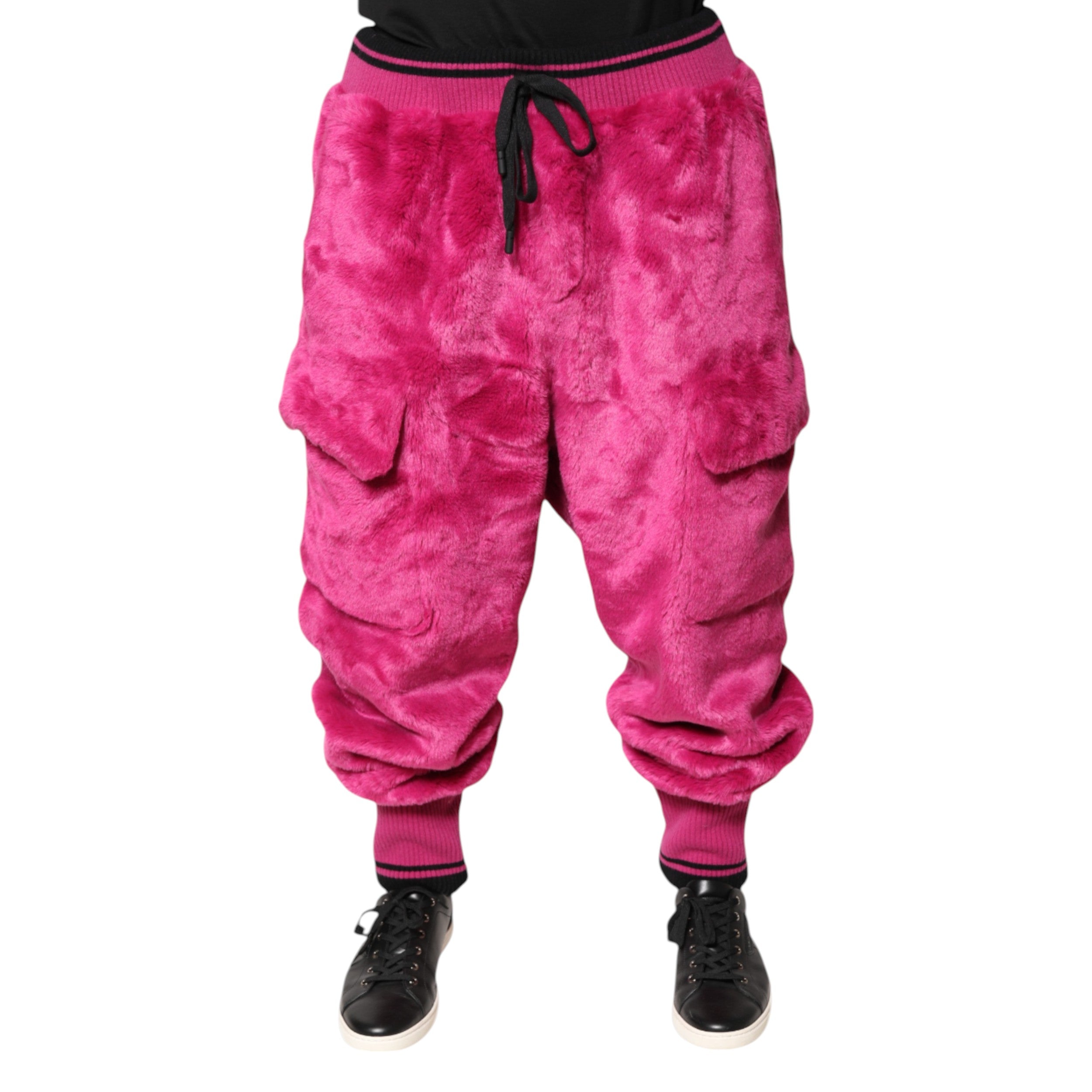 Pantalon de jogging cargo en acrylique rose Dolce & Gabbana, style décontracté avec poches latérales, tissu confortable.