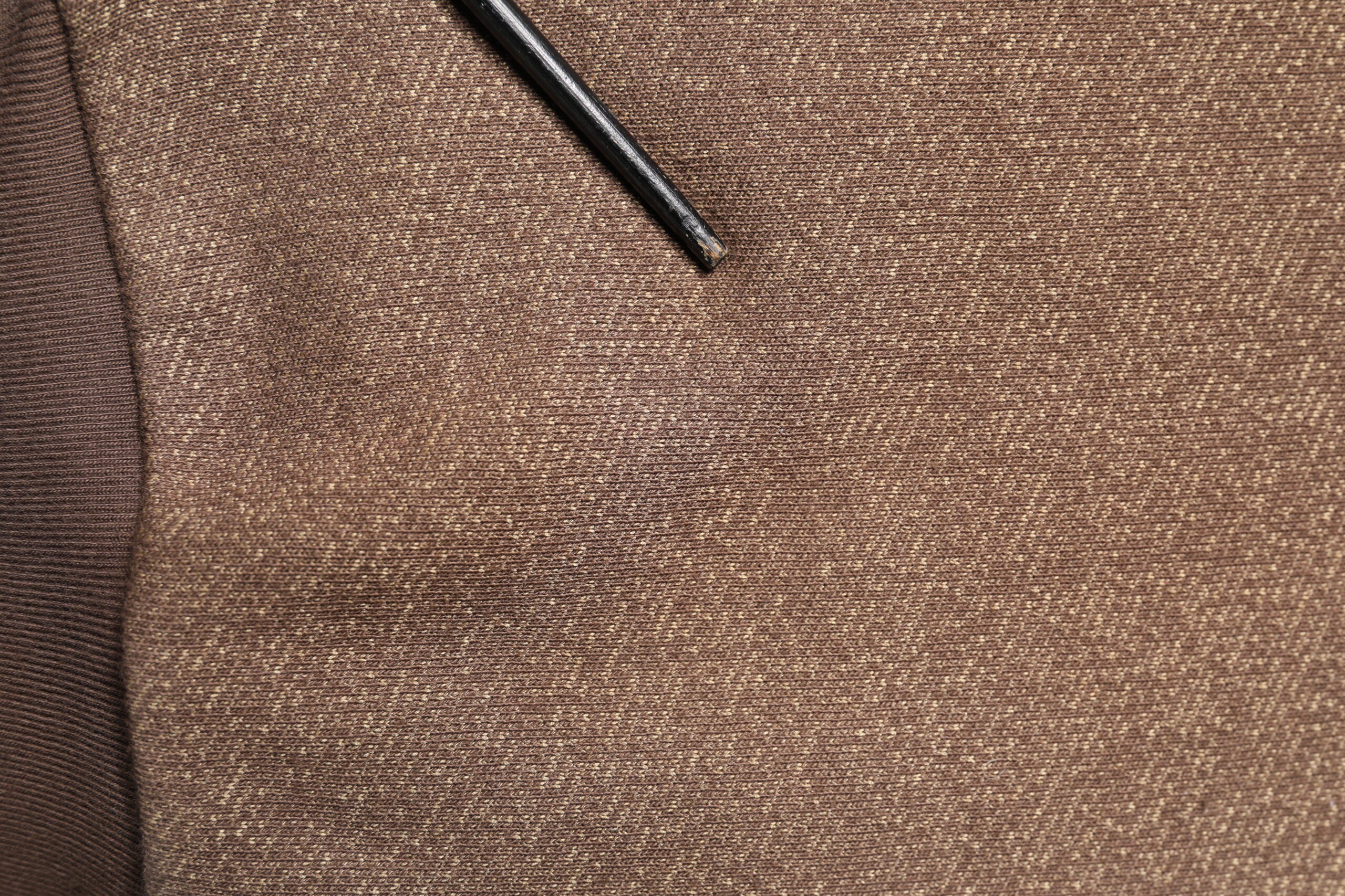 Pantalons joggers Dolce & Gabbana en coton marron, style décontracté avec ceinture élastique et poches latérales.