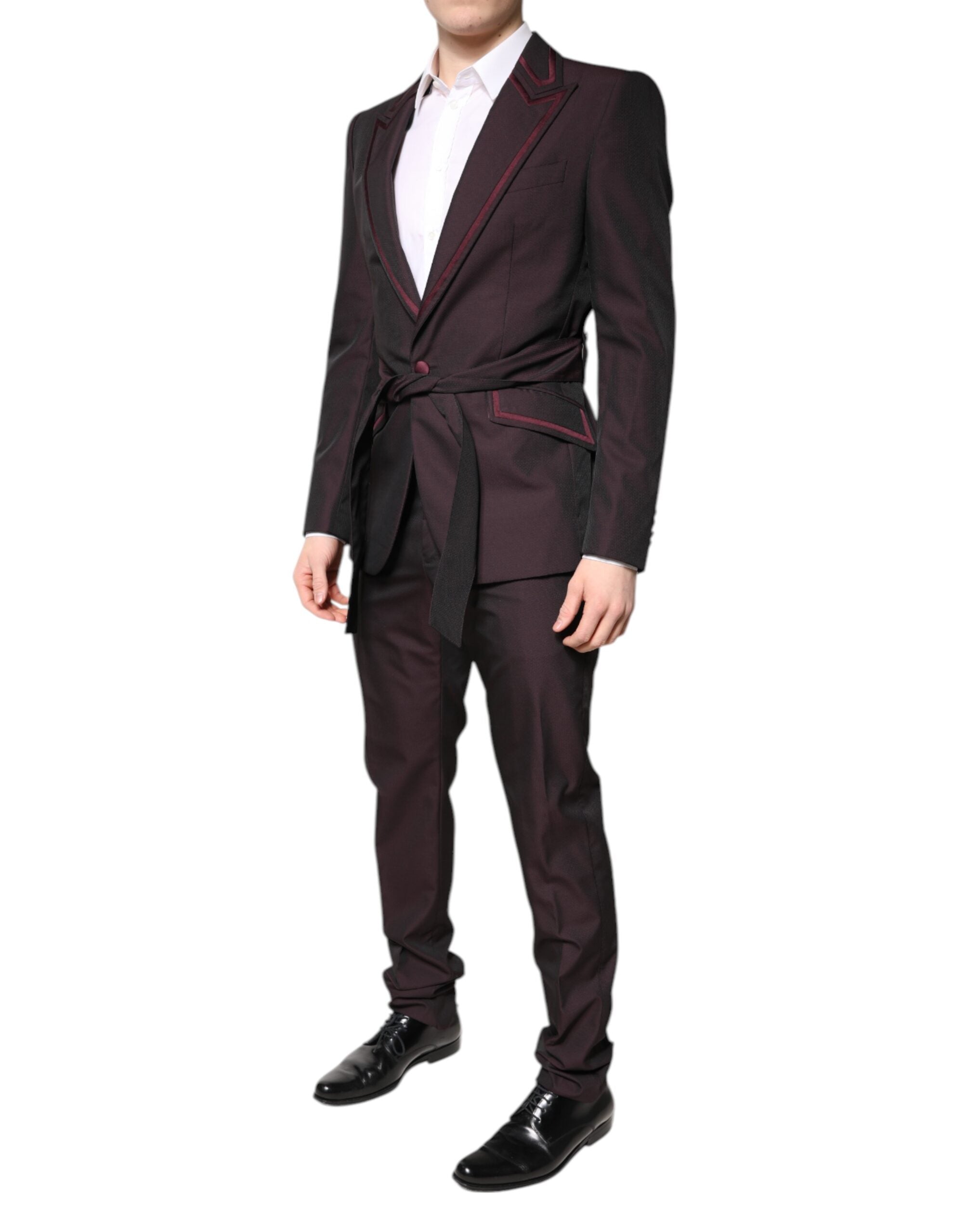 Costume formel deux pièces Dolce & Gabbana marron bordeaux à boutonnière simple, veste et pantalon élégants, vue de face.