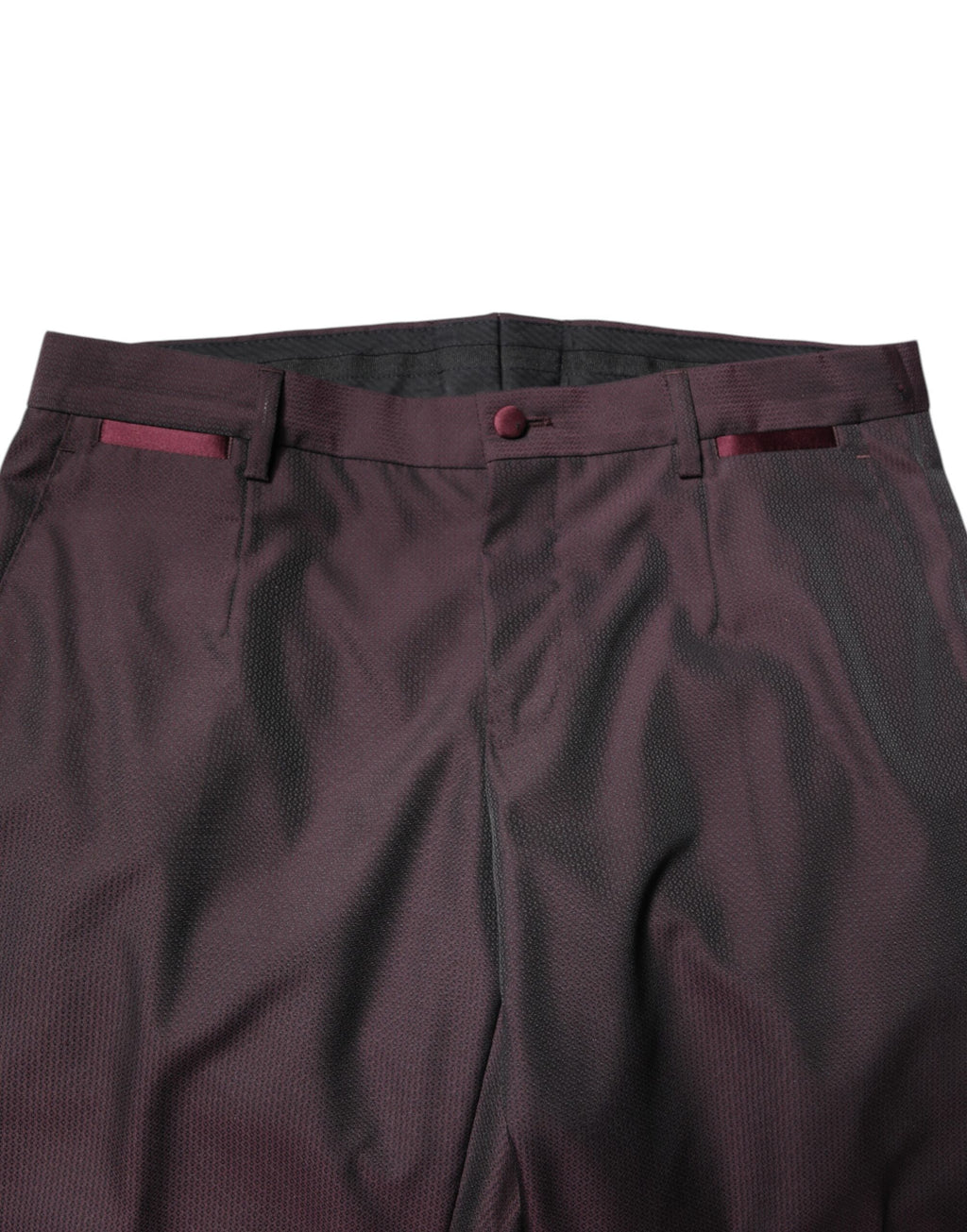 Costume deux pièces formel rouge bordeaux Dolce & Gabbana, veste croisée simple boutonnage et pantalon assorti, pour homme.