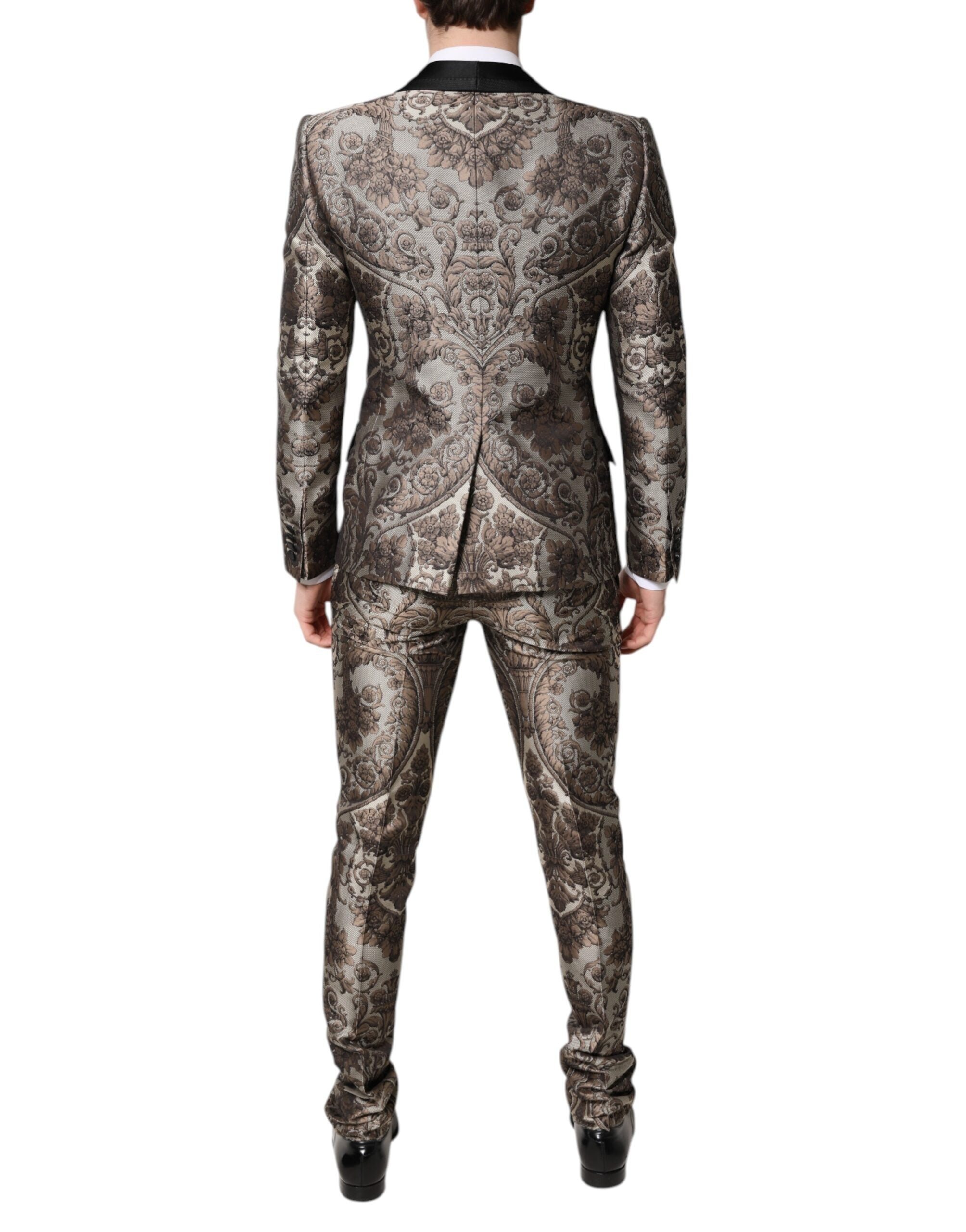 Costume trois pièces Dolce & Gabbana en jacquard multicolore, à manches longues et à coupe élégante.