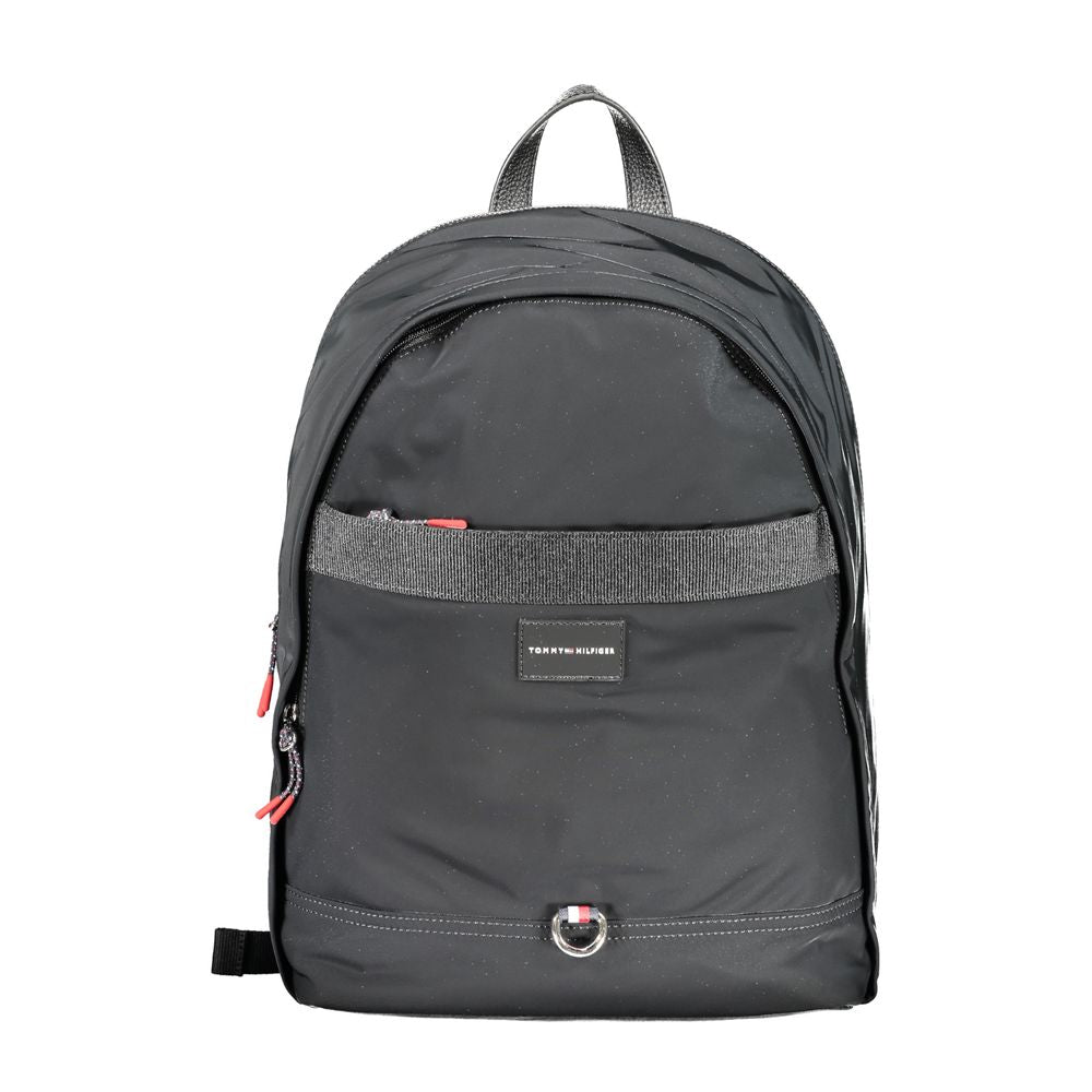Sac à dos pour homme Tommy Hilfiger en polyester noir, avec compartiments et logo visible sur le devant.