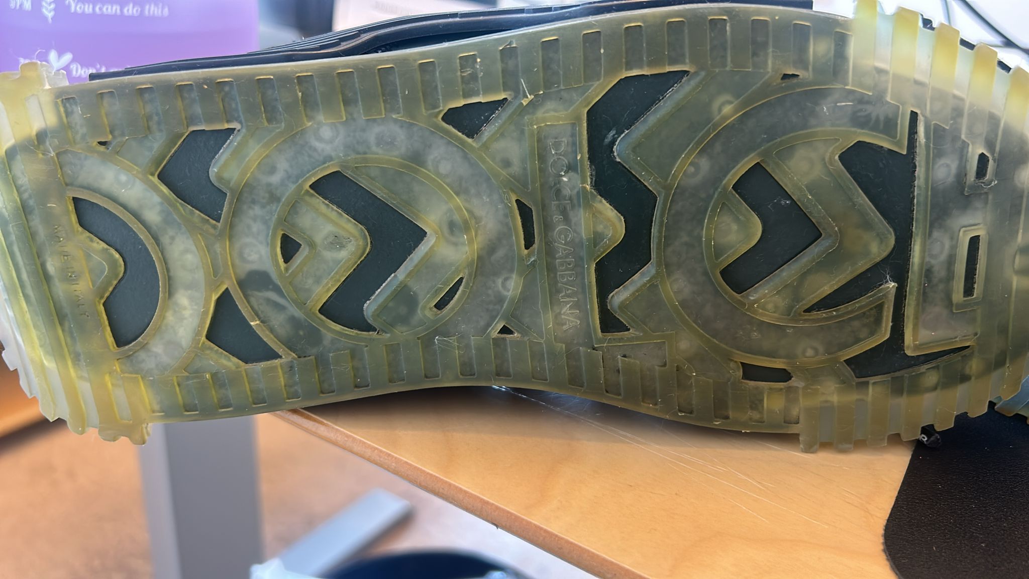 Chaussures basses Dolce & Gabbana noir et vert camouflage NS1, baskets sneakers élégantes en toile avec logo de la marque.