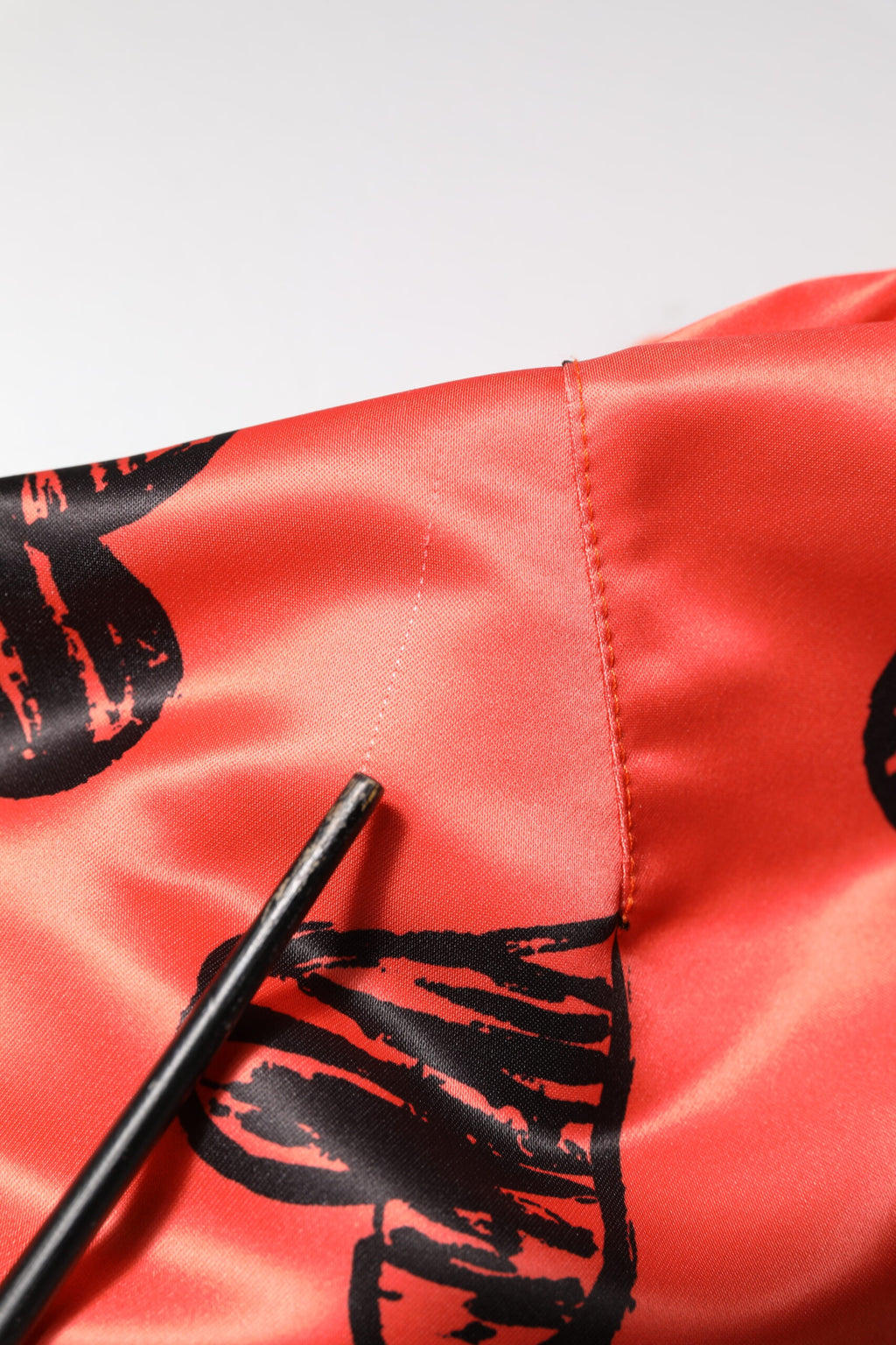 Veste bomber homme Dolce & Gabbana Orange DG Heart à fermeture éclair complète, style moderne et tendance.