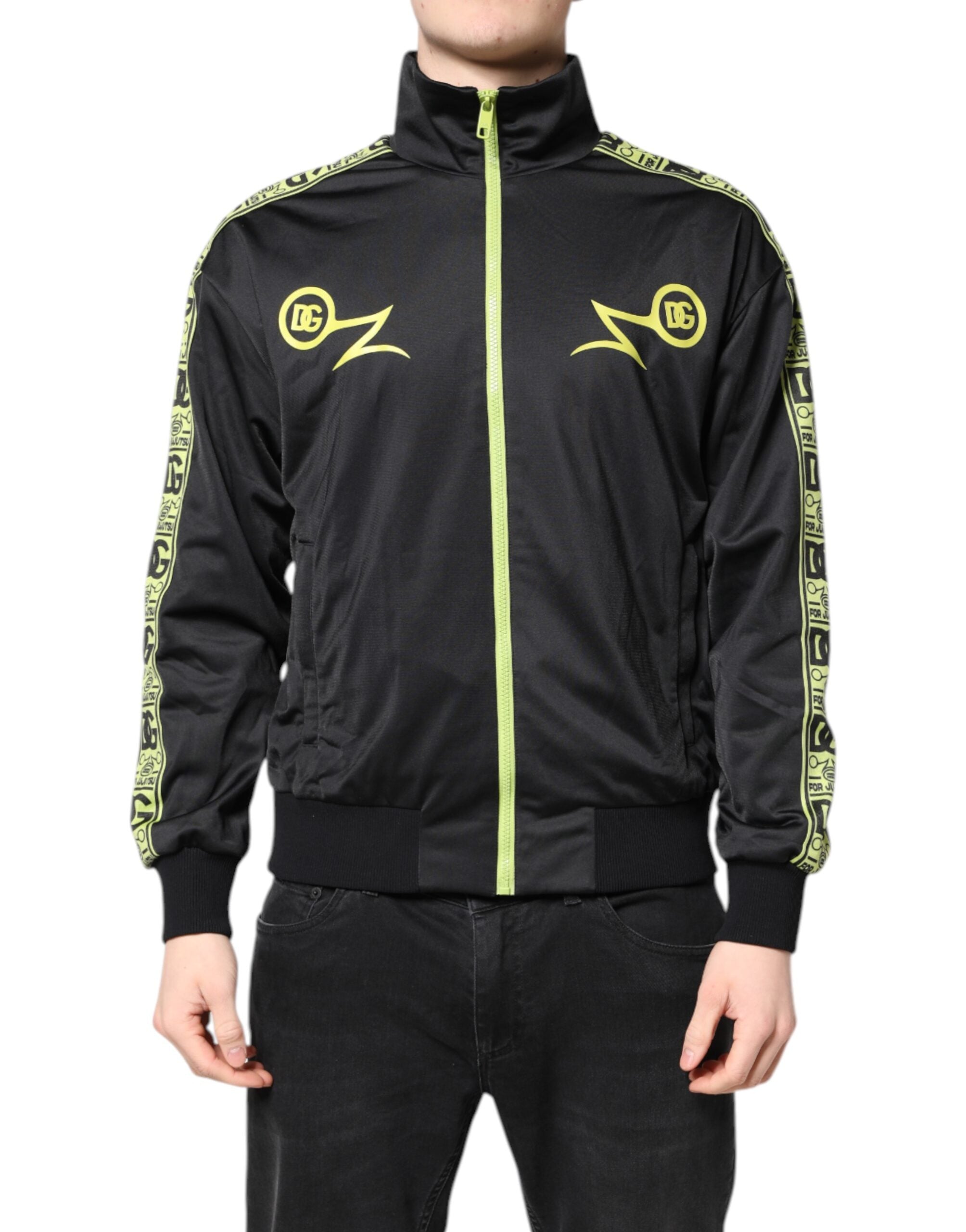 Veste bomber noire Dolce & Gabbana avec col roulé à logo, fermeture éclair et style décontracté.