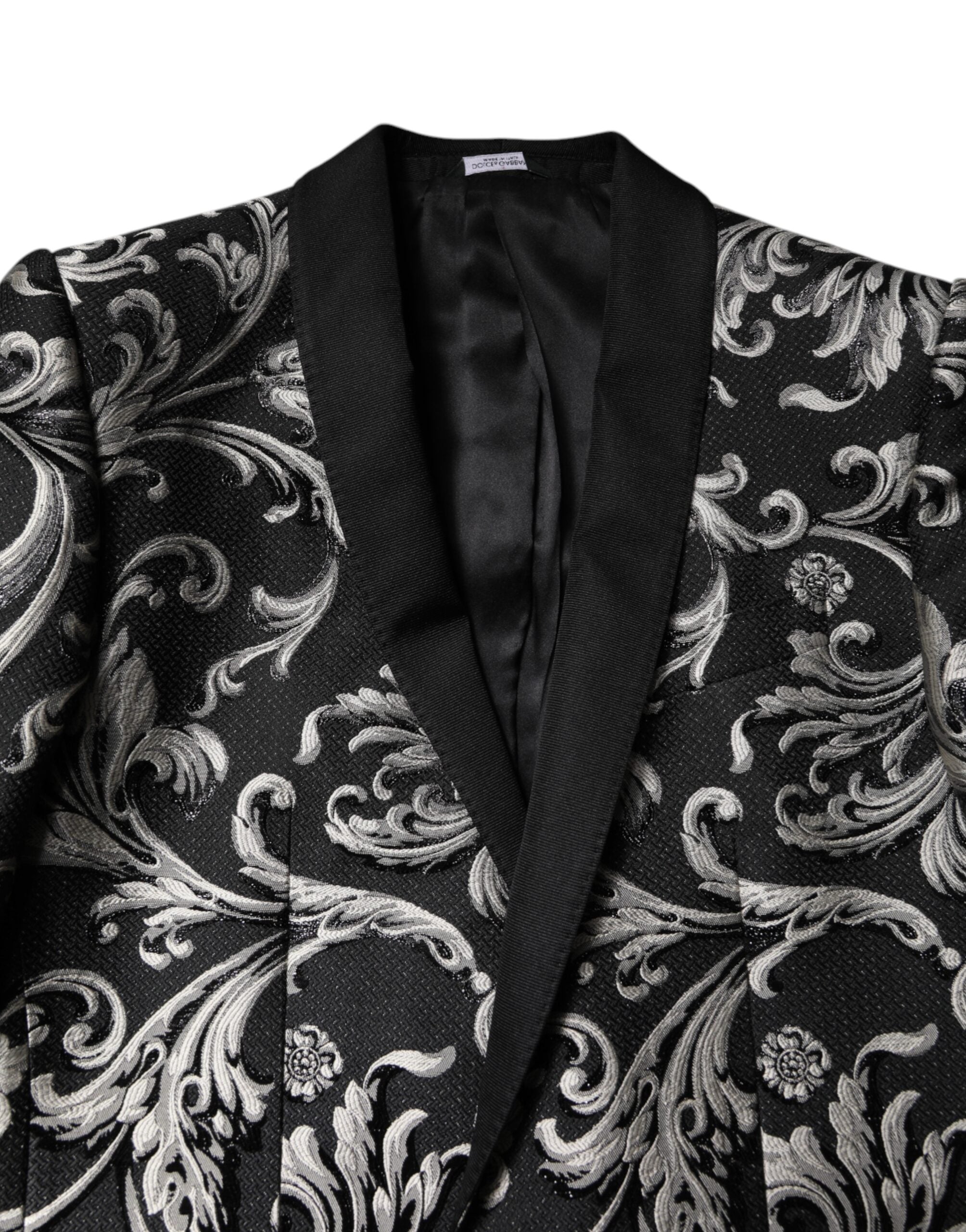 Costume trois pièces pour homme Dolce & Gabbana, tissu jacquard noir et gris Martini, style élégant et sophistiqué.