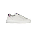 Sneakers pour femmes Calvin Klein en cuir blanc, style moderne et élégant, vue de côté avec semelle blanche.