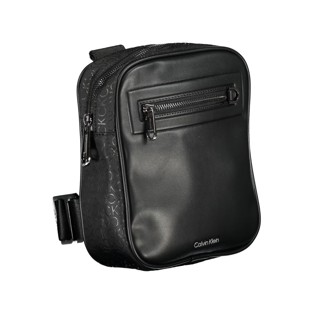 Sac à bandoulière pour homme de Calvin Klein en polyester noir, avec détails élégants et fermeture sécurisée.