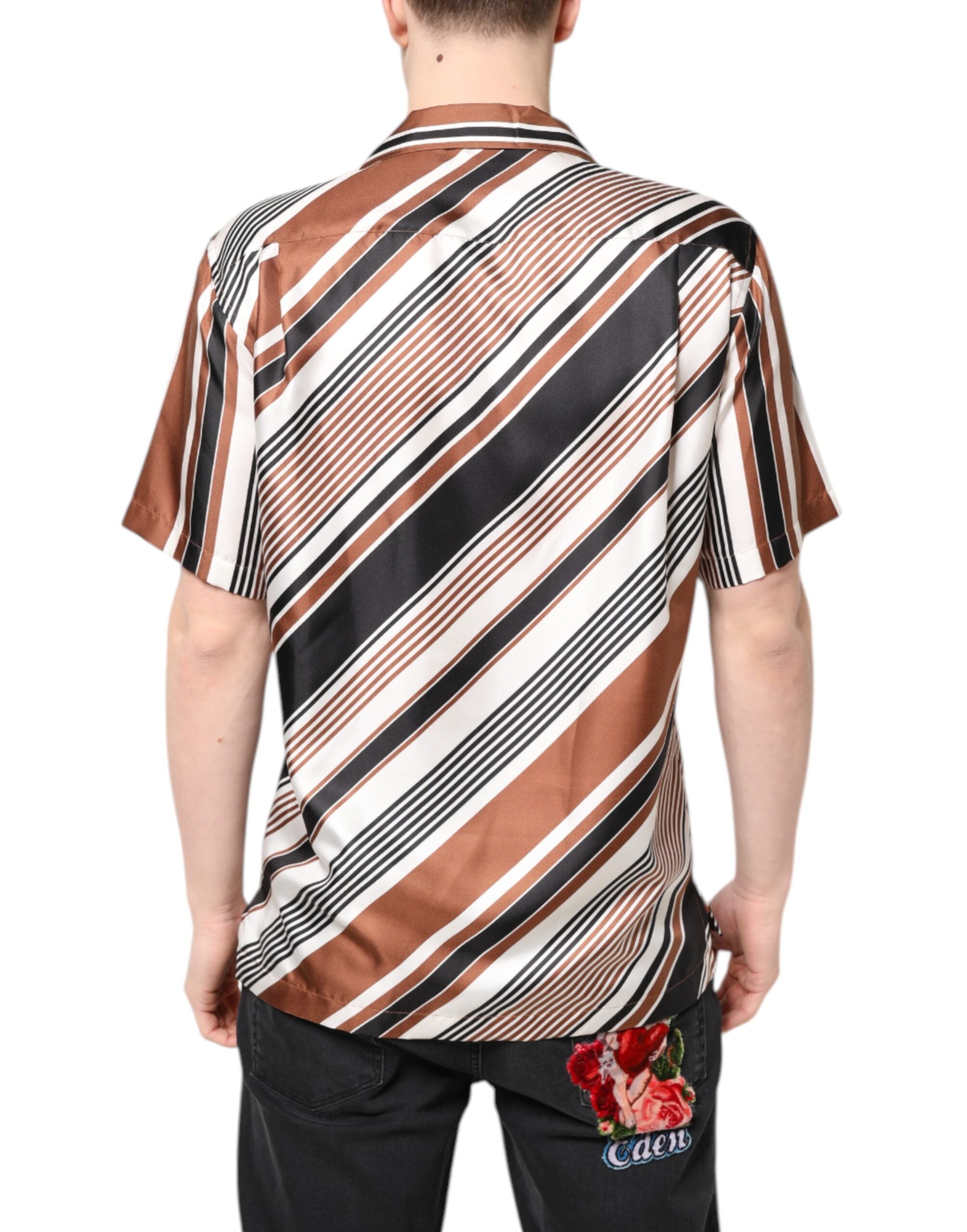 Chemise Dolce & Gabbana en soie à rayures multicolores à manches courtes, élégante et légère, vue de face.