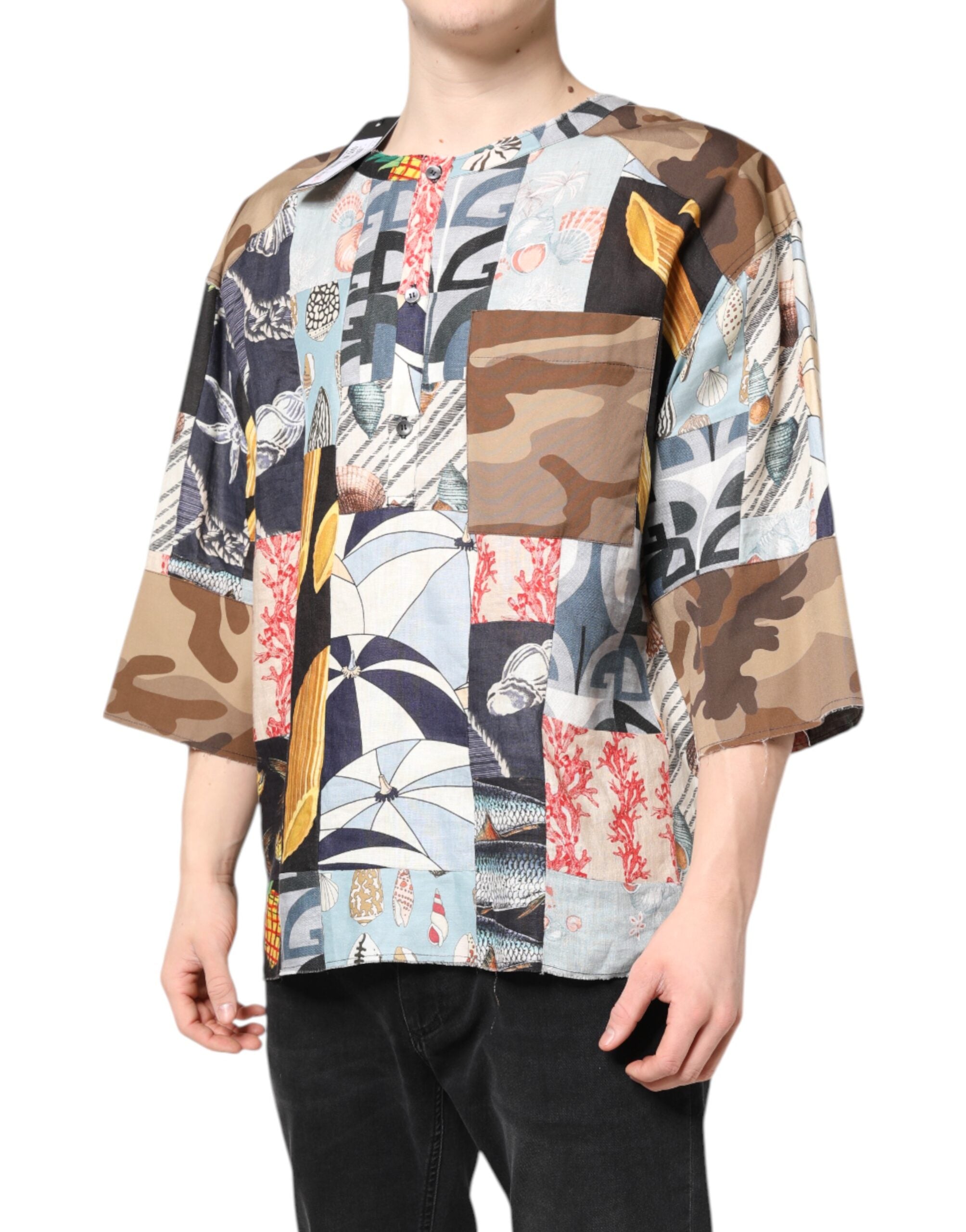 Chemise à manches courtes Dolce & Gabbana en patchwork multicolore, détails colorés et style élégant.