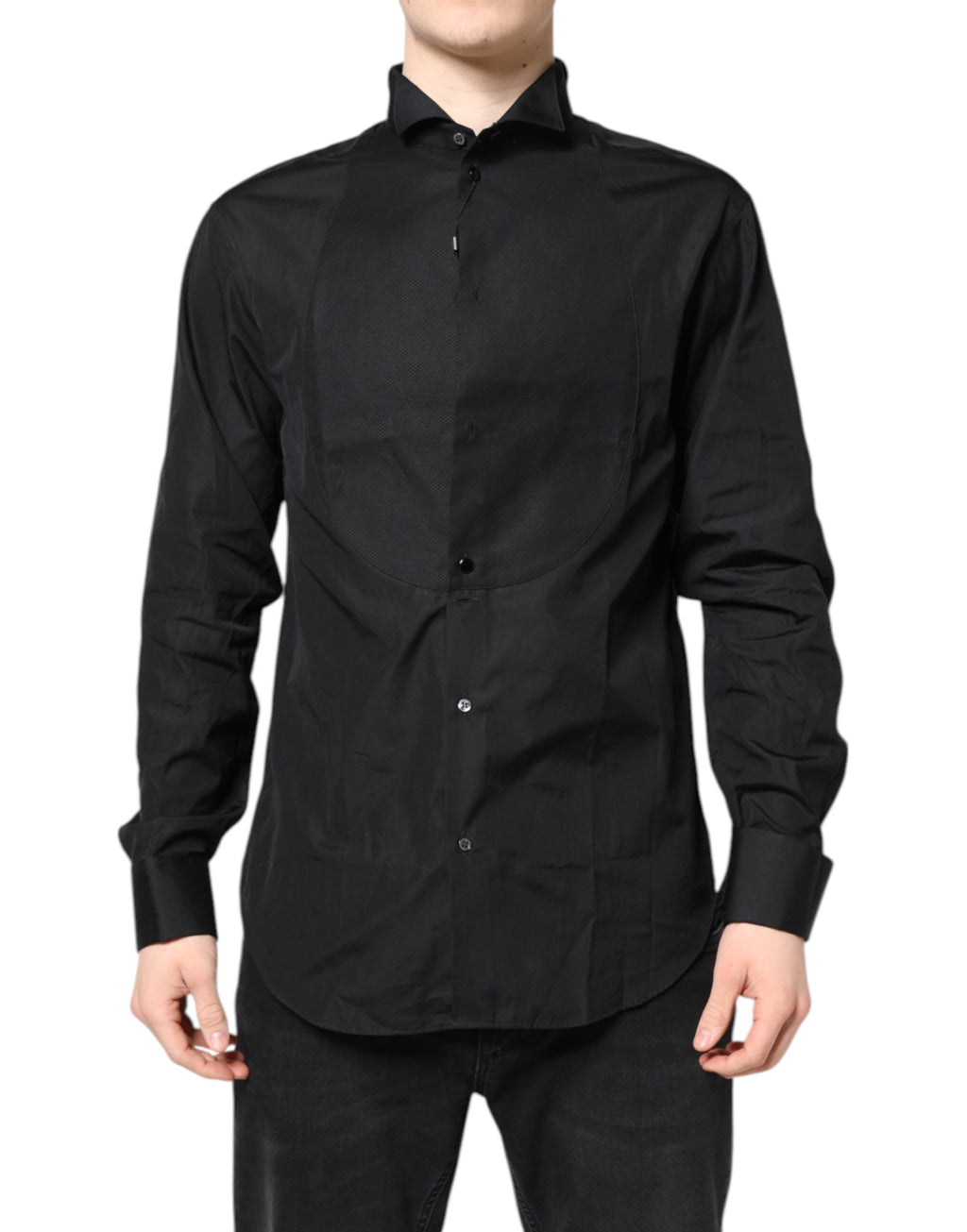 Chemise formelle pour homme en coton noir de la marque Emporio Armani, manches longues et coupe élégante.