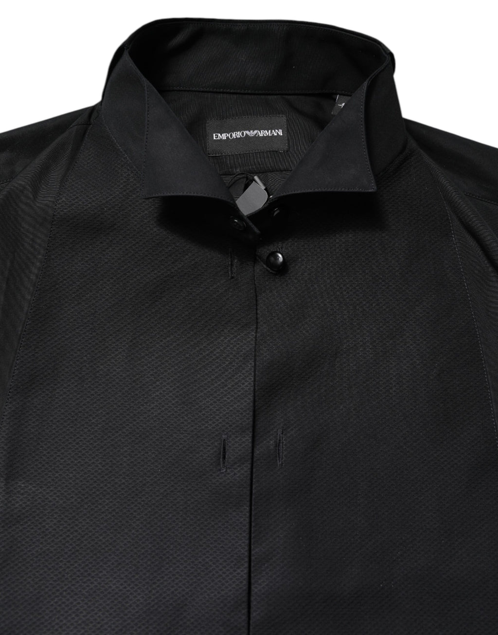 Chemise formelle Emporio Armani en coton noir à manches longues, élégante et sophistiquée pour homme.