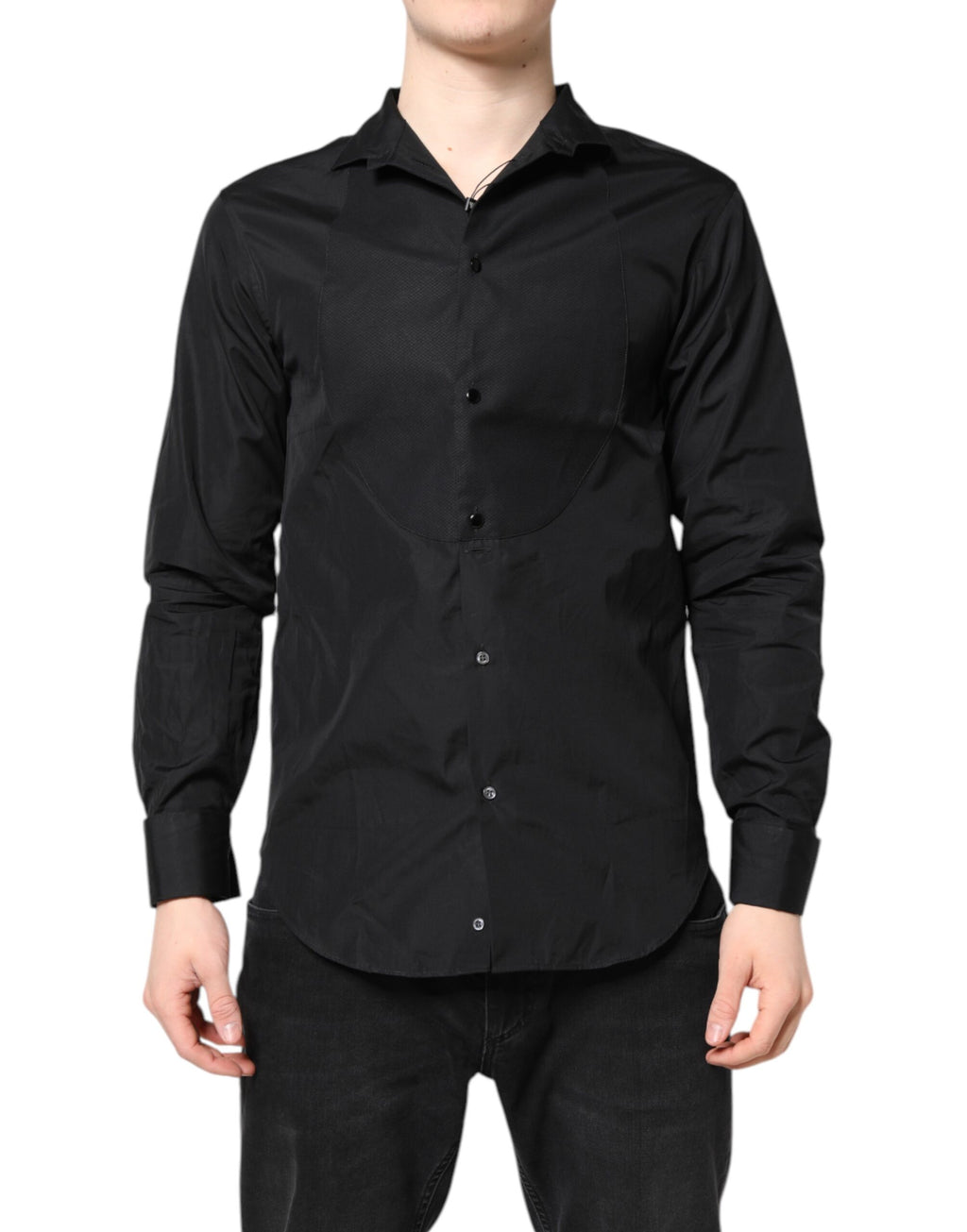 Chemise formelle homme Emporio Armani en coton noir à manches longues, élégante et sophistiquée.