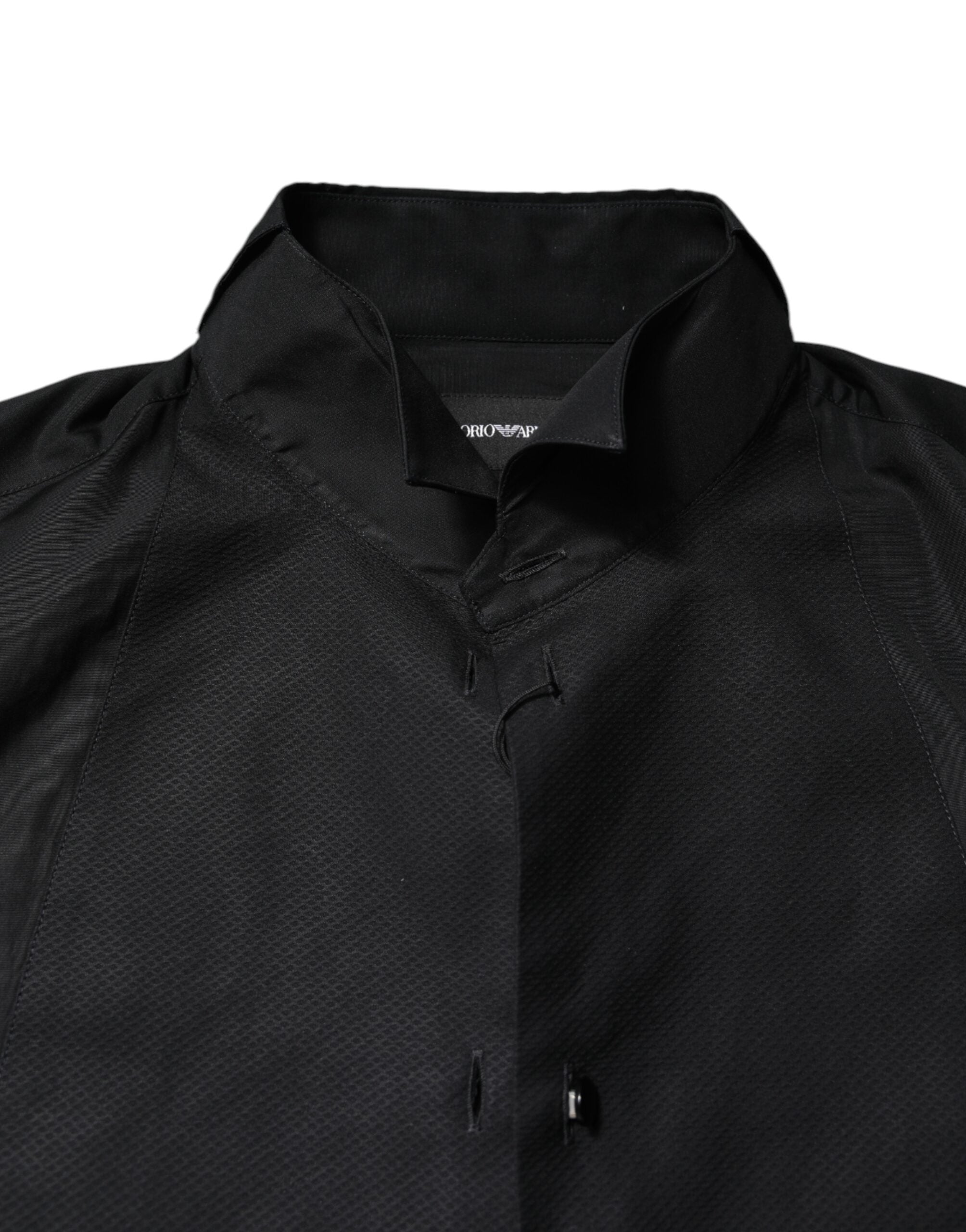 Chemise formelle homme Emporio Armani en coton noir à manches longues, élégante et classique.