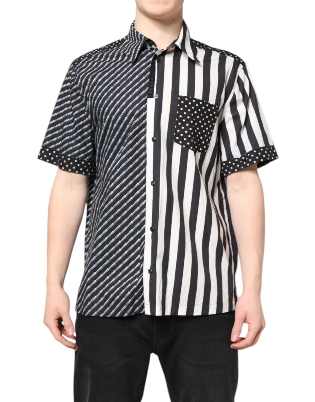 Chemise décontractée à rayures noires et blanches de Dolce & Gabbana, boutonnière, style casual, en tissu léger.