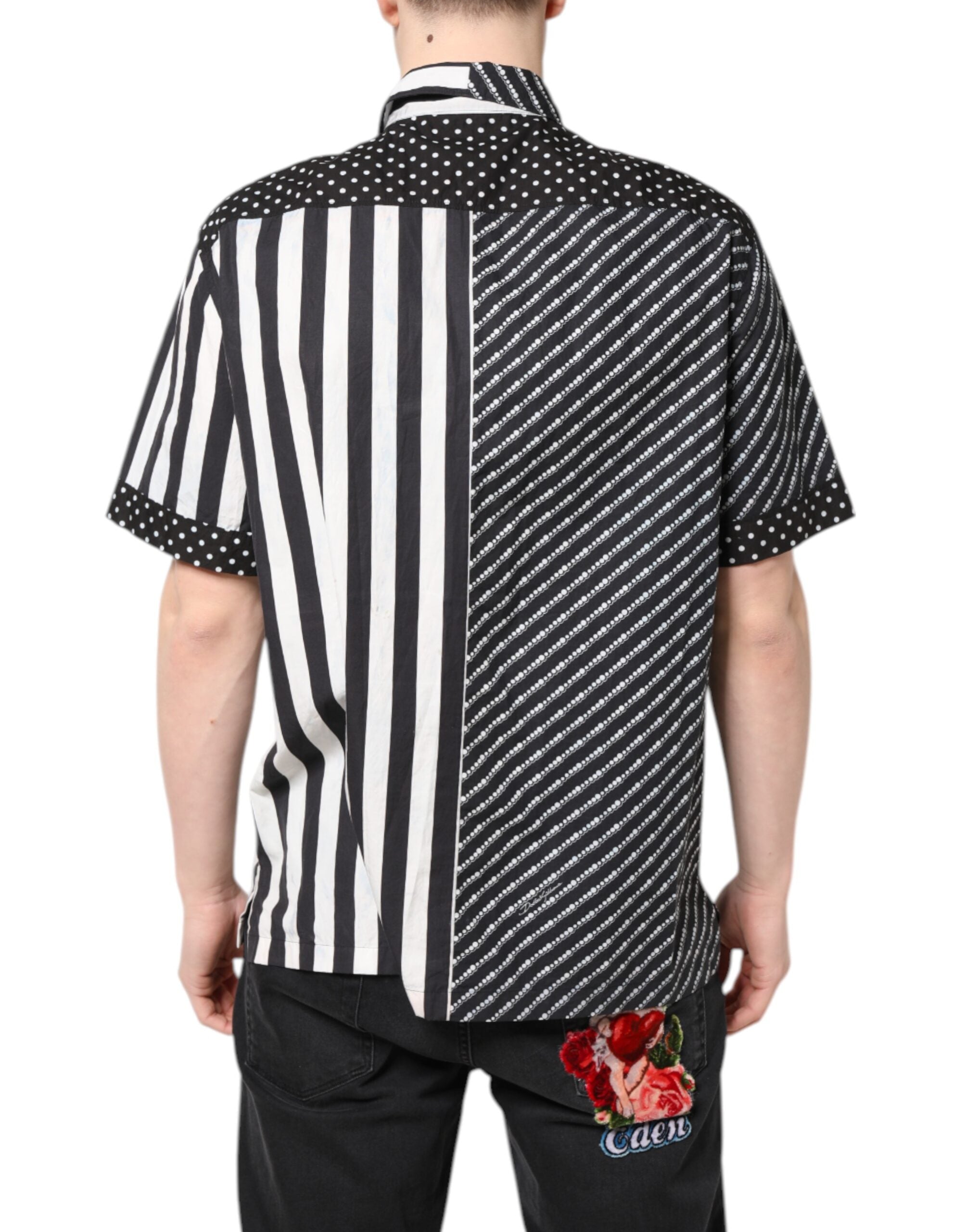 Chemise décontractée Dolce & Gabbana à rayures noires et blanches avec boutons, vue de face.