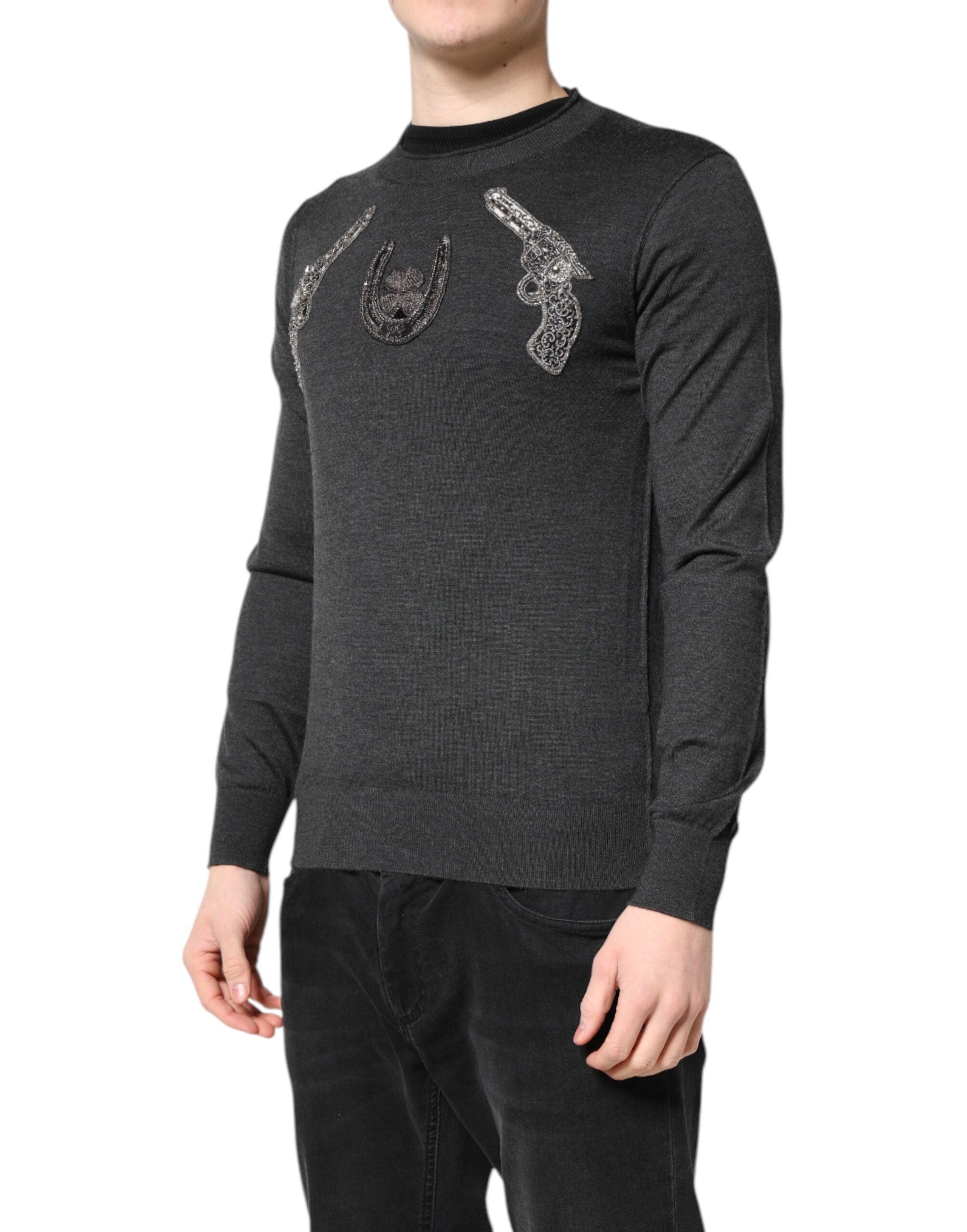 Pull à manches longues pour homme Dolce & Gabbana en laine gris avec broderies, style élégant et confort.