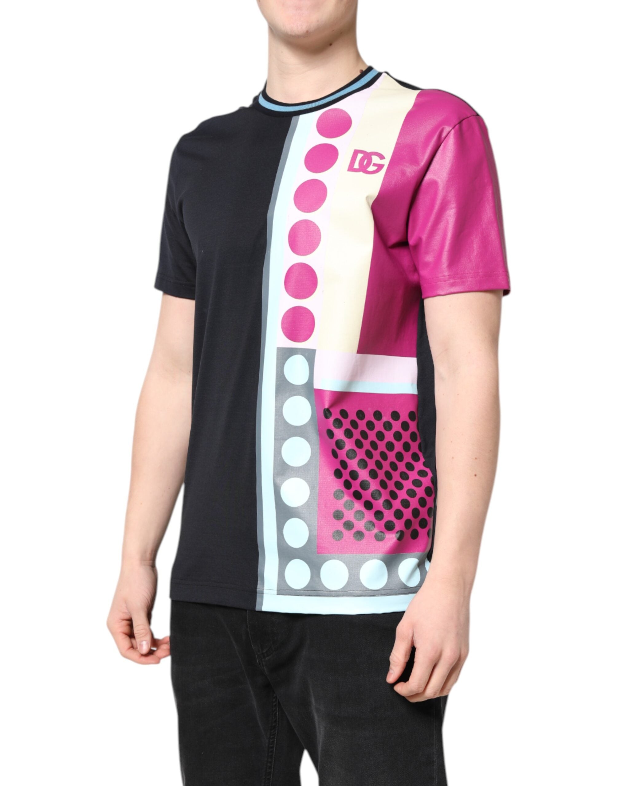 T-shirt à manches courtes Dolce & Gabbana, logo multicolore imprimé, design tendance et style élégant.