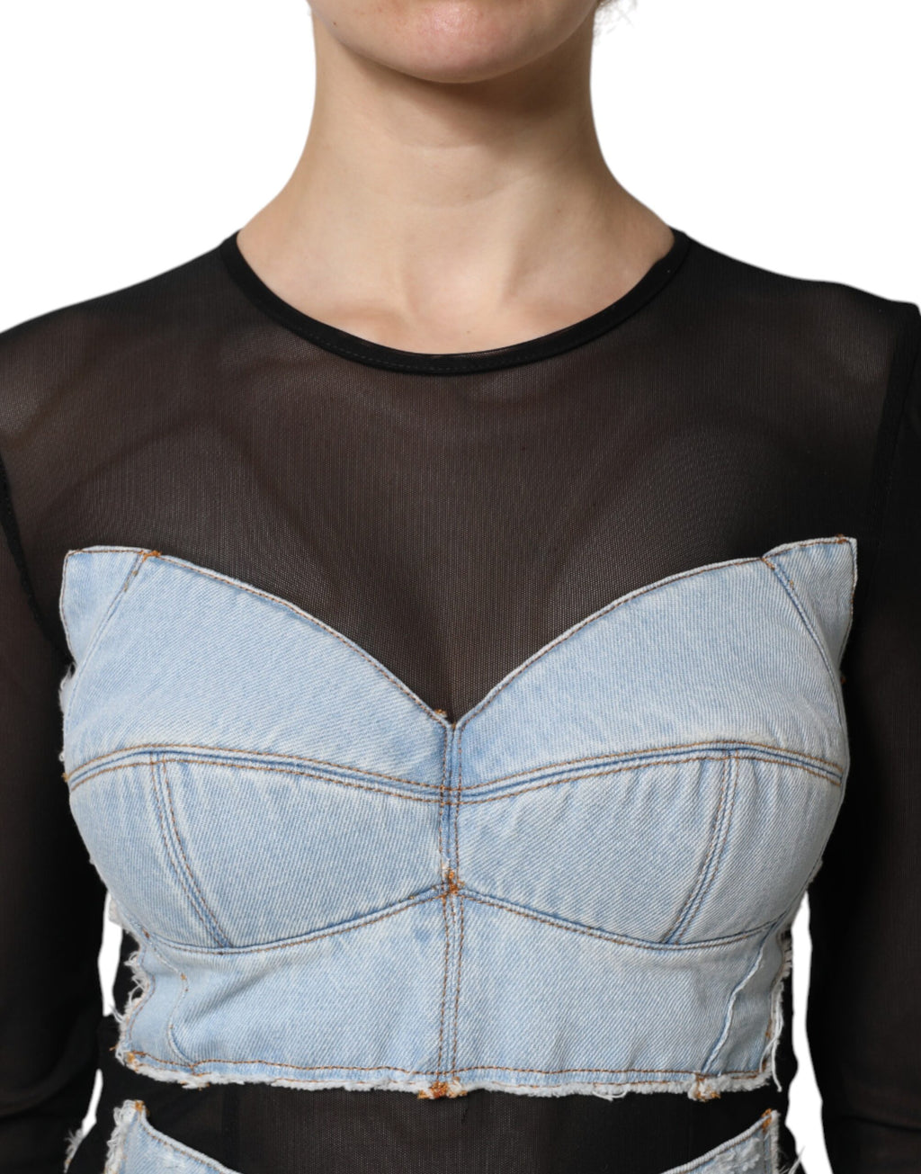 Robe courte en denim noire et bleue à manches longues de Dolce & Gabbana, style élégant et tendance.