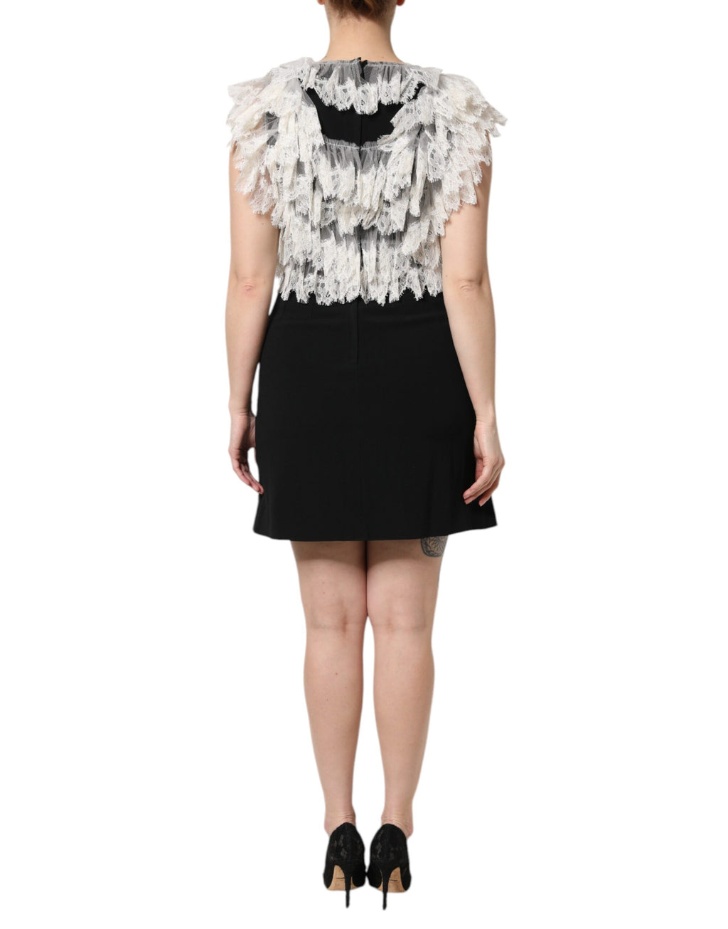 Robe courte noire Dolce & Gabbana Fashion Devotion avec embellissements, design élégant et détails sophistiqués.