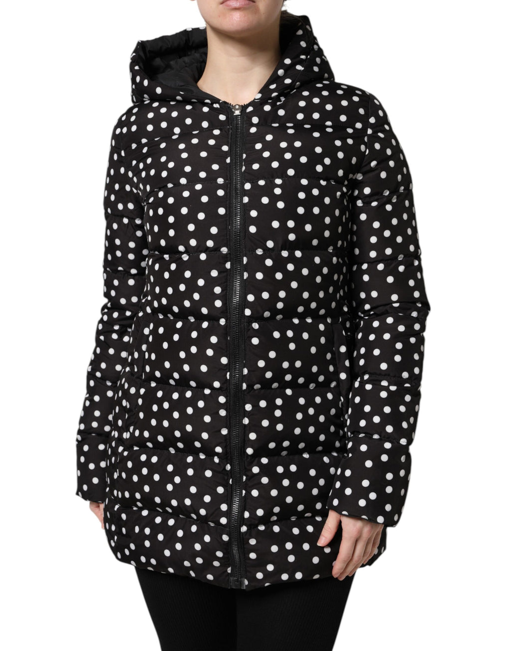 Veste réversible en duvet noire avec capuche à fermeture éclair de Dolce & Gabbana, style chaud et tendance.