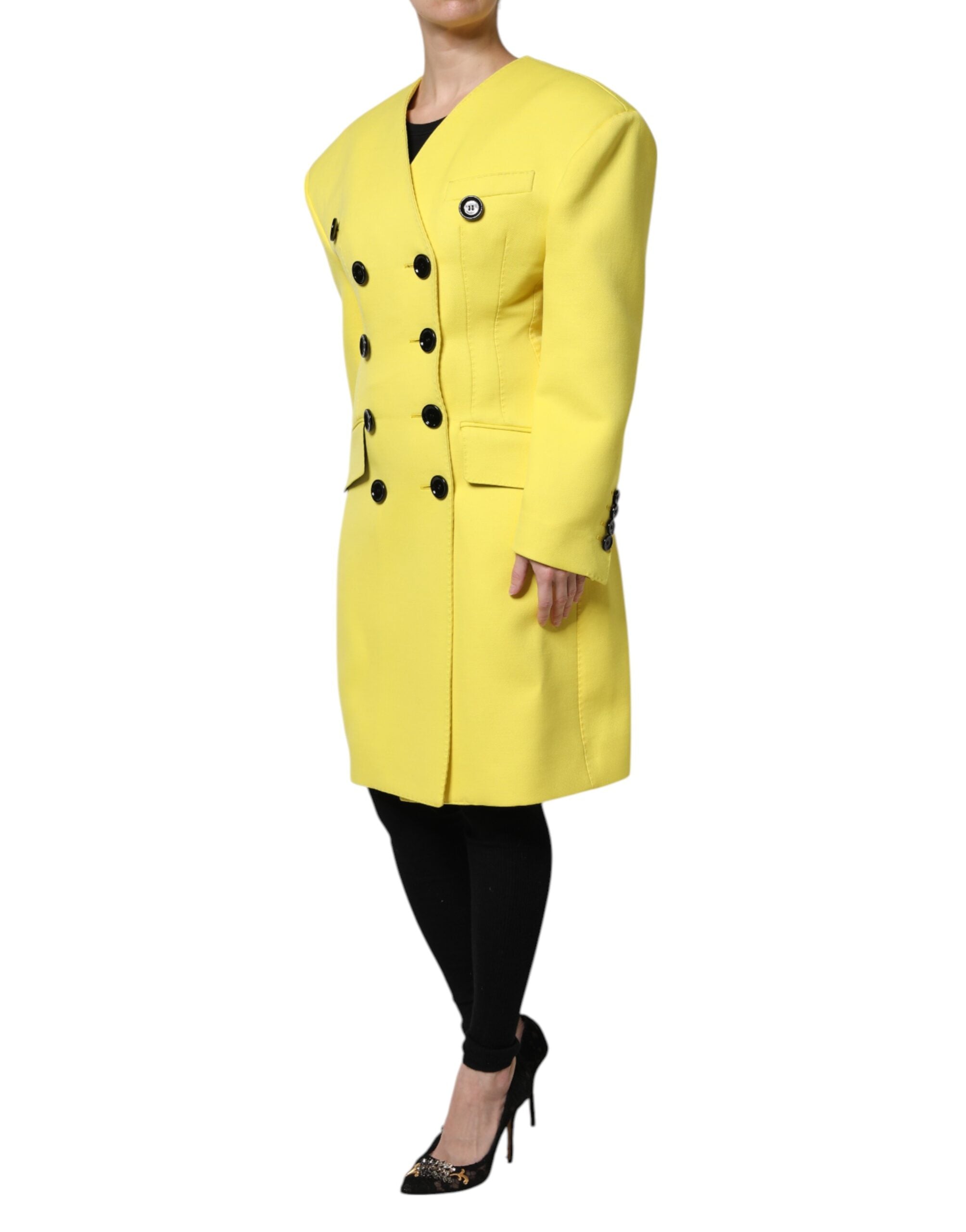 Manteau trench jaune double boutonnage Dolce & Gabbana, veste élégante avec col et poches frontales.