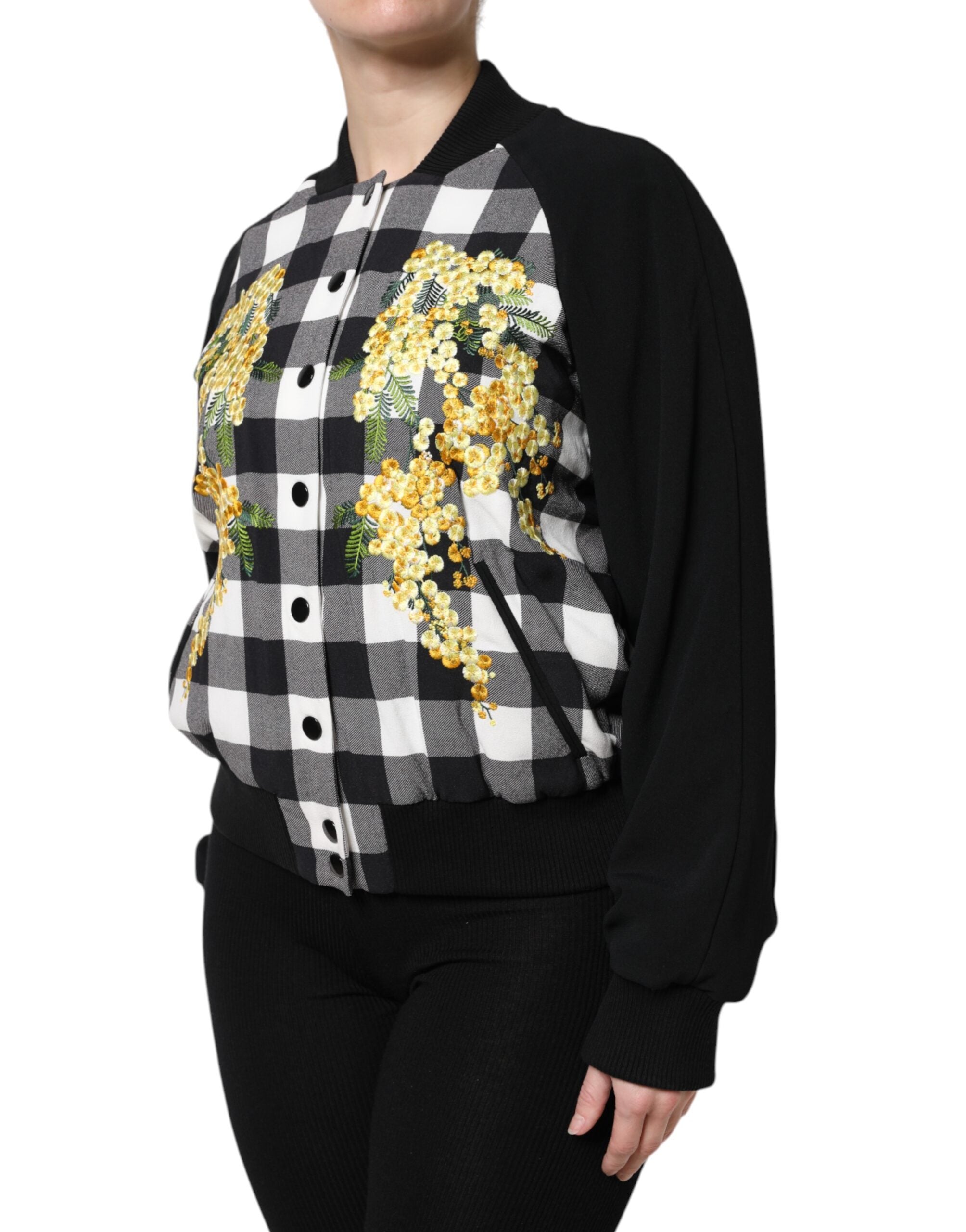 Veste à carreaux noir et blanc avec fleurs et boutons, style Dolce & Gabbana, mode élégante pour femmes.