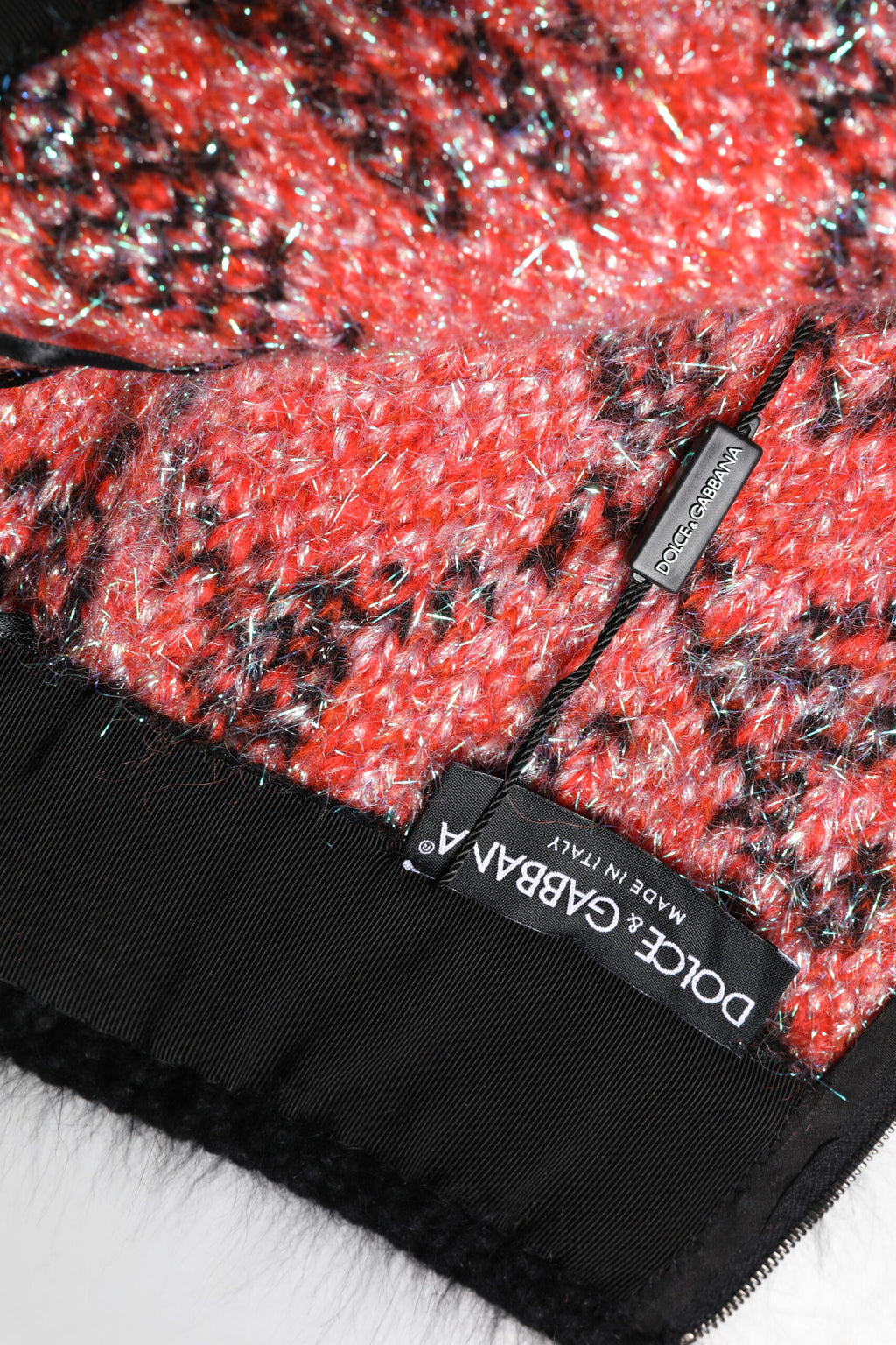 Jupe courte Dolce & Gabbana en peluche multicolore à taille haute, mode élégante et tendance pour femmes.