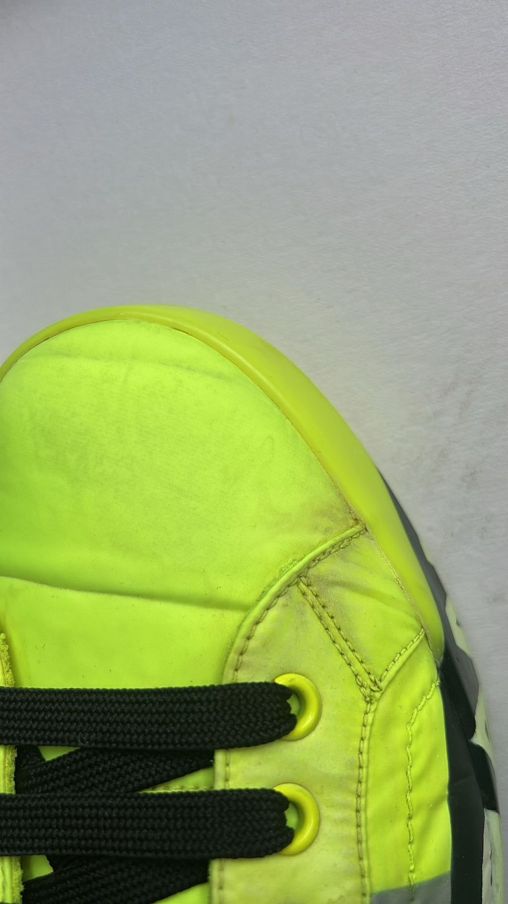 Chaussures basses Dolce & Gabbana Neon vert avec logo en ruban, sneakers tendance et confortables pour homme.