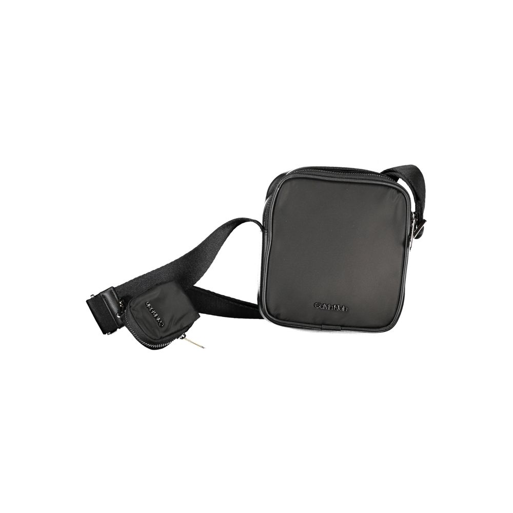 Sacoche pour homme Calvin Klein en polyester noir, avec bandoulière ajustable et logo distinctif sur le devant.
