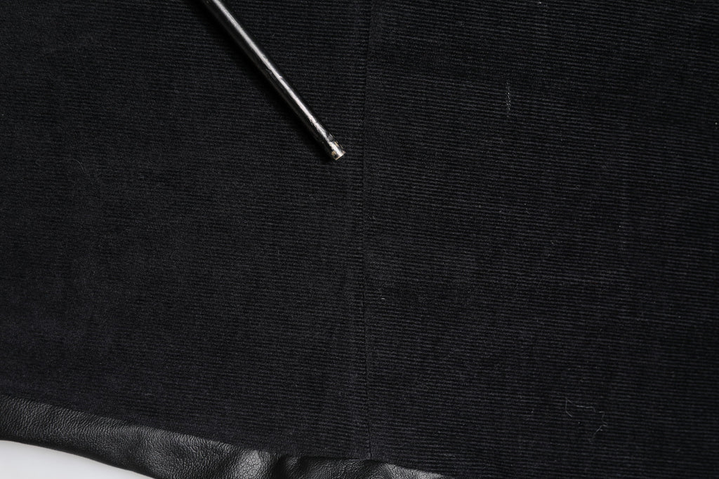 Pantalon cargo jogger en coton noir de Dolce & Gabbana, style décontracté avec poches latérales et taille élastique.