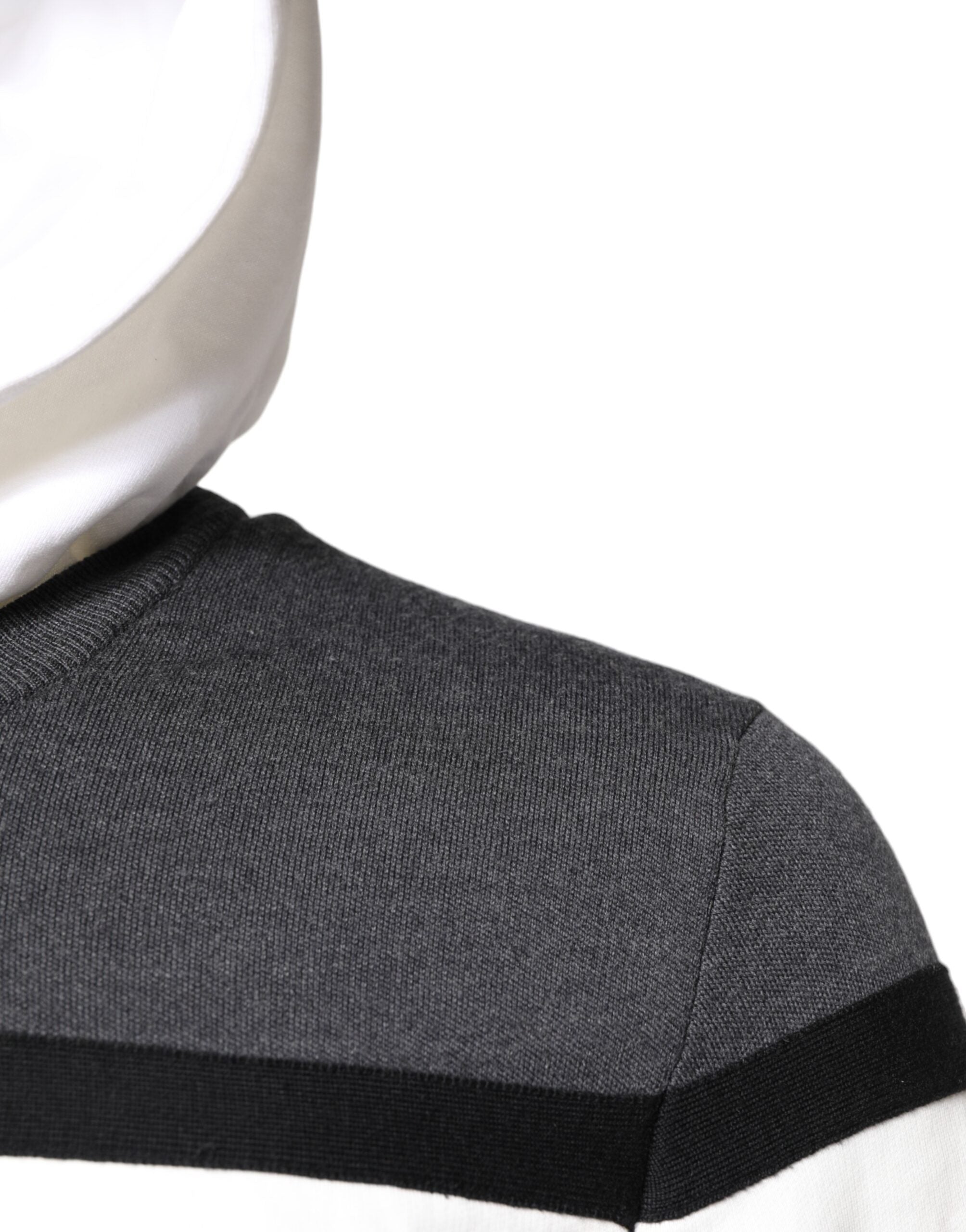 Sweat à capuche Dolce & Gabbana multicolore avec logo, pull à capuche tendance en tissu confortable, visible avec motifs colorés.