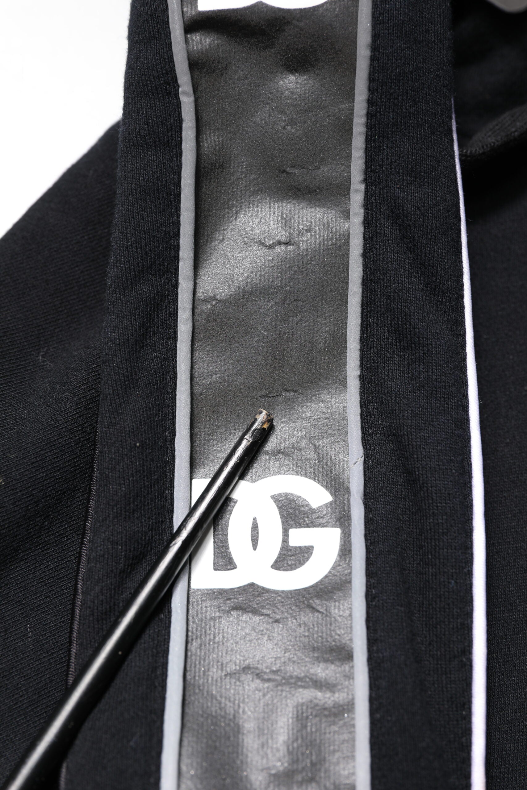 Sweat à capuche Dolce & Gabbana en coton noir avec logo, sweatshirt décontracté et confortable pour homme.