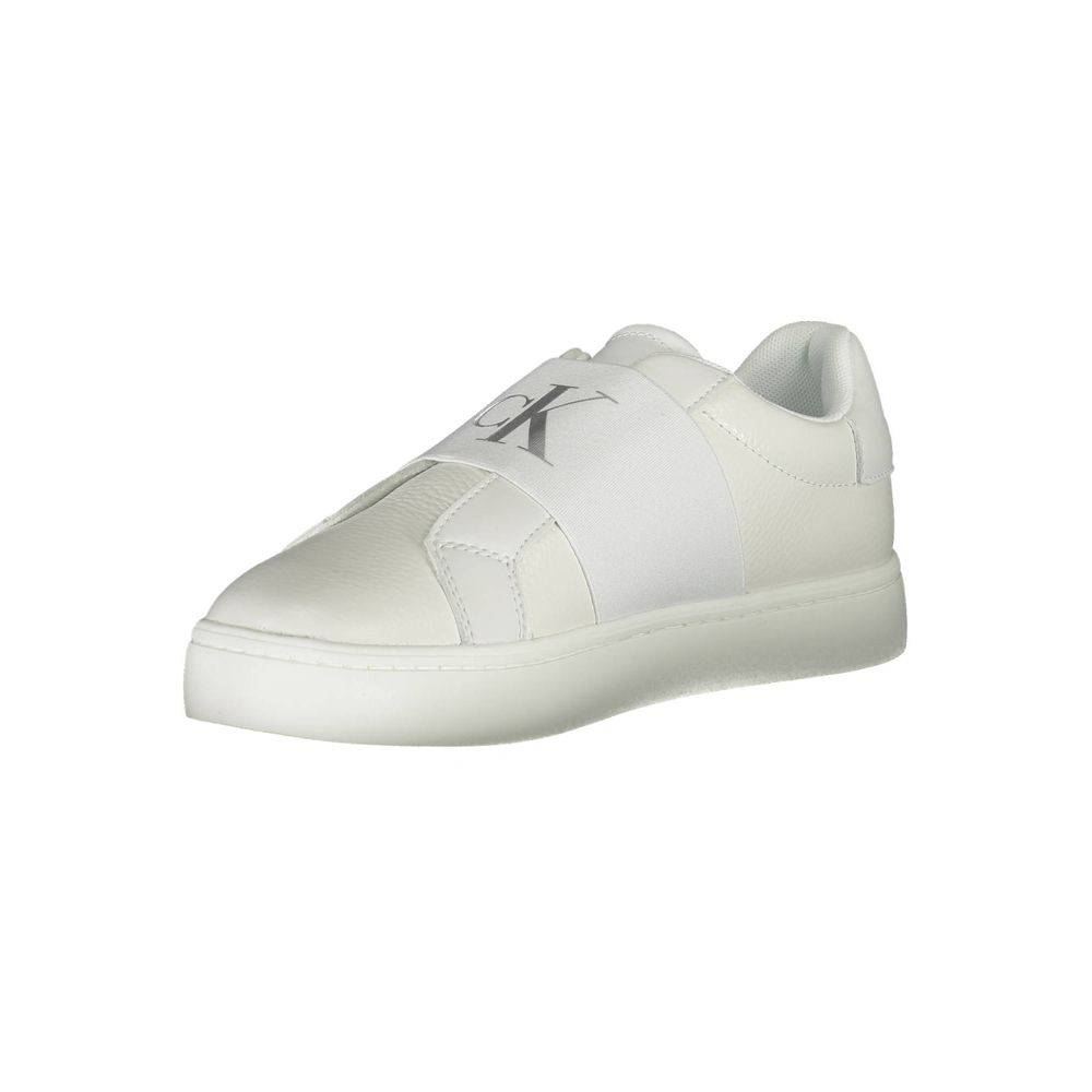 Sneakers en cuir blanc pour femmes de la marque Calvin Klein, modèle élégant et moderne.