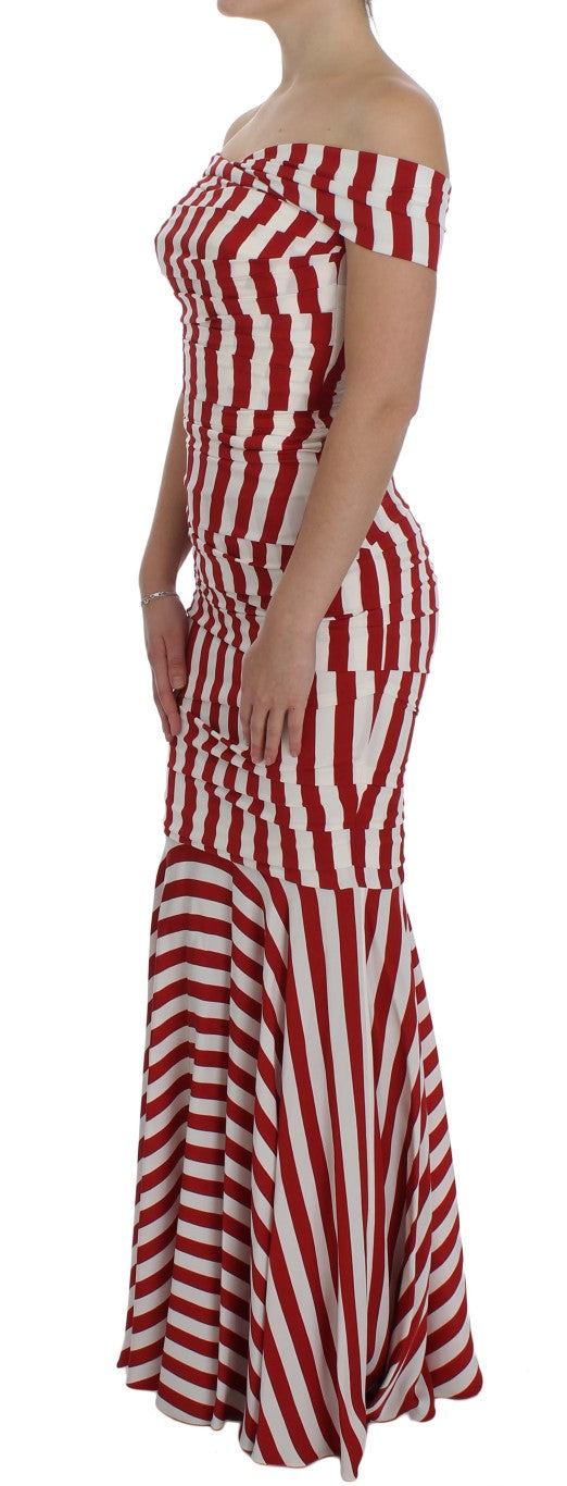 Robe en soie rouge et blanche Dolce & Gabbana, robe moulante élégante avec détails sophistiqués, vue de face.