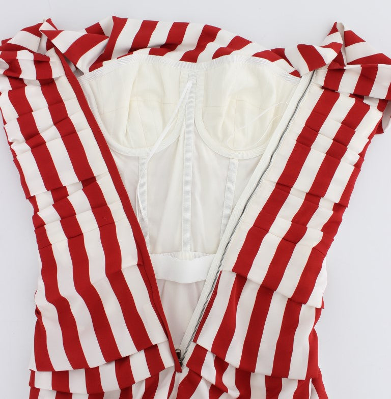 Robe en soie rouge et blanche de Dolce & Gabbana, robe droite élégante avec finition stretch et détails sophistiqués.