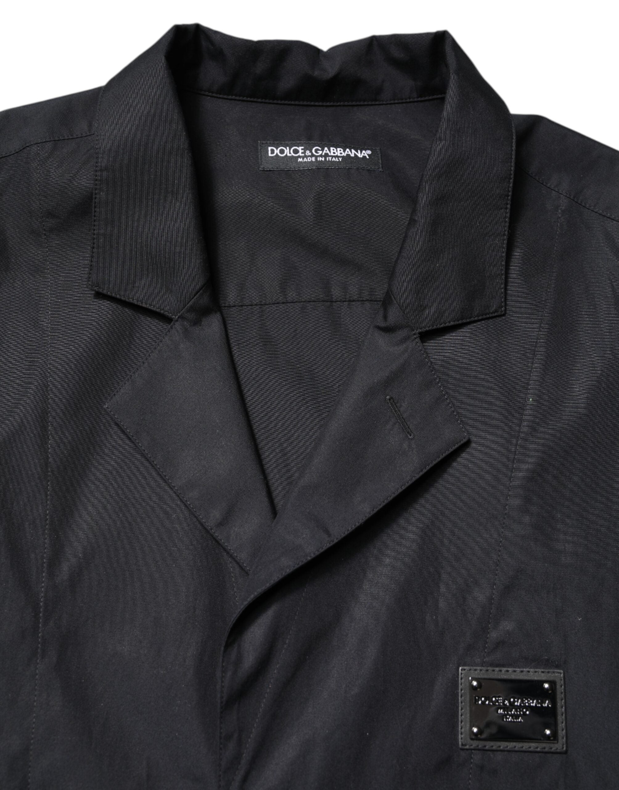 Chemise décontractée à manches courtes Dolce & Gabbana noire avec boutons, tissu léger et style élégant.