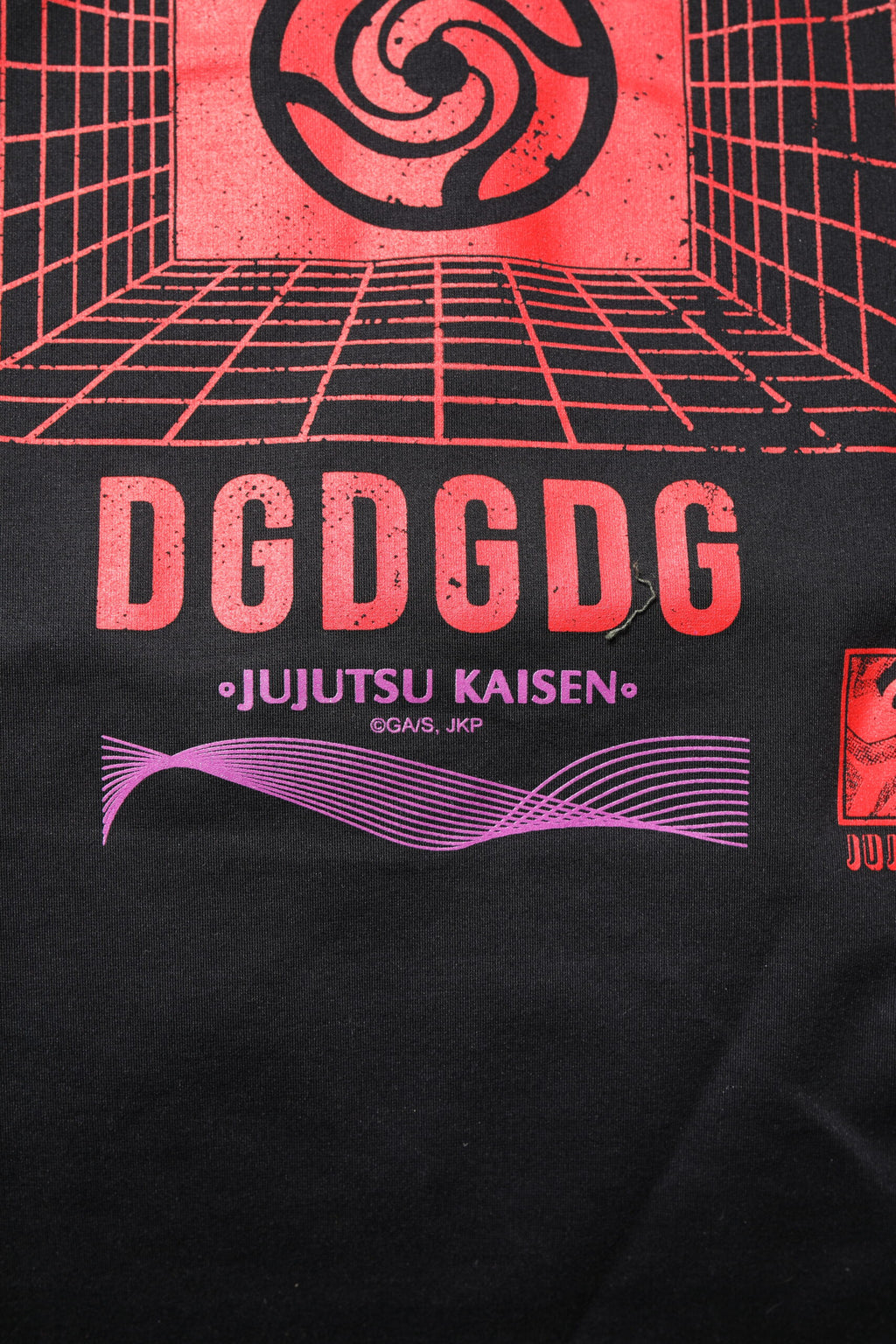 T-shirt noir en coton Dolce & Gabbana avec imprimé graphique à col rond, style décontracté et moderne.