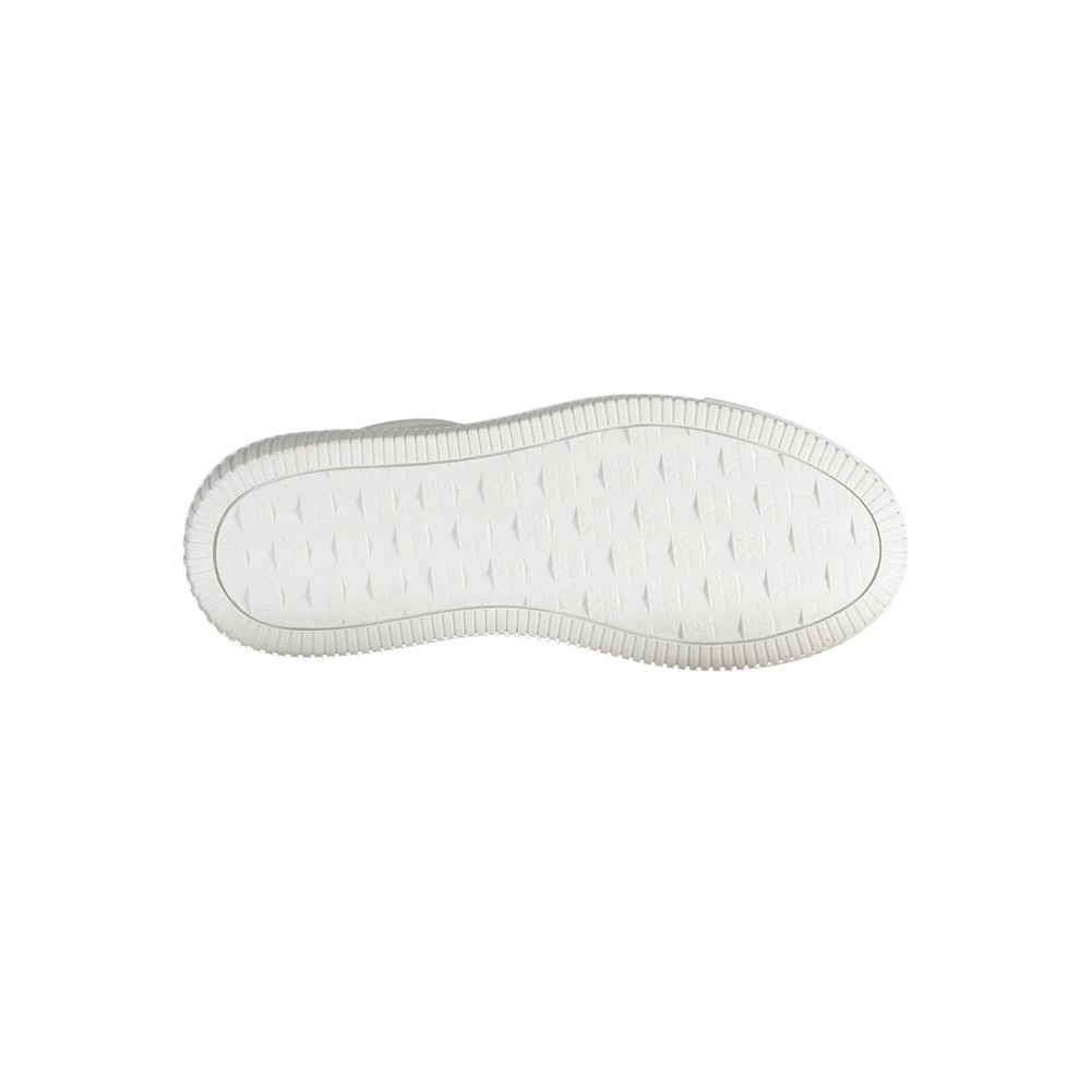 Sneakers pour femmes Calvin Klein en cuir blanc, style décontracté et élégant, avec semelle blanche.