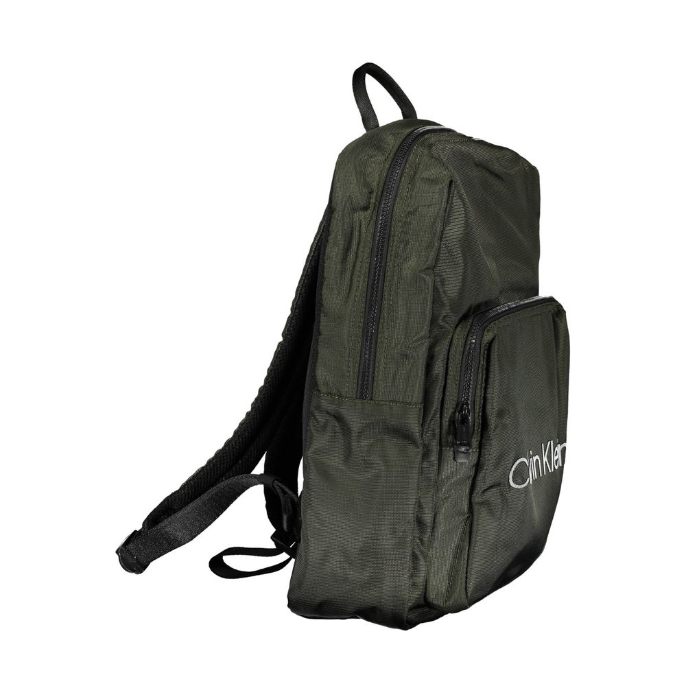 Sac à dos pour homme Calvin Klein en polyester vert, avec poches et bretelles réglables.