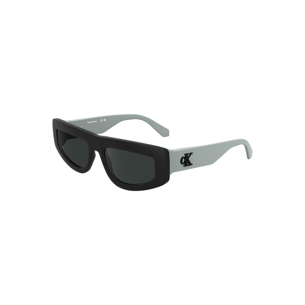 Lunettes de soleil noires pour femmes de la marque Calvin Klein, modèle Bio, avec monture élégante et design moderne.