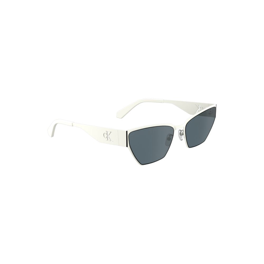 Lunettes de soleil pour femmes Calvin Klein en métal blanc, style moderne avec monture élégante et design épuré.
